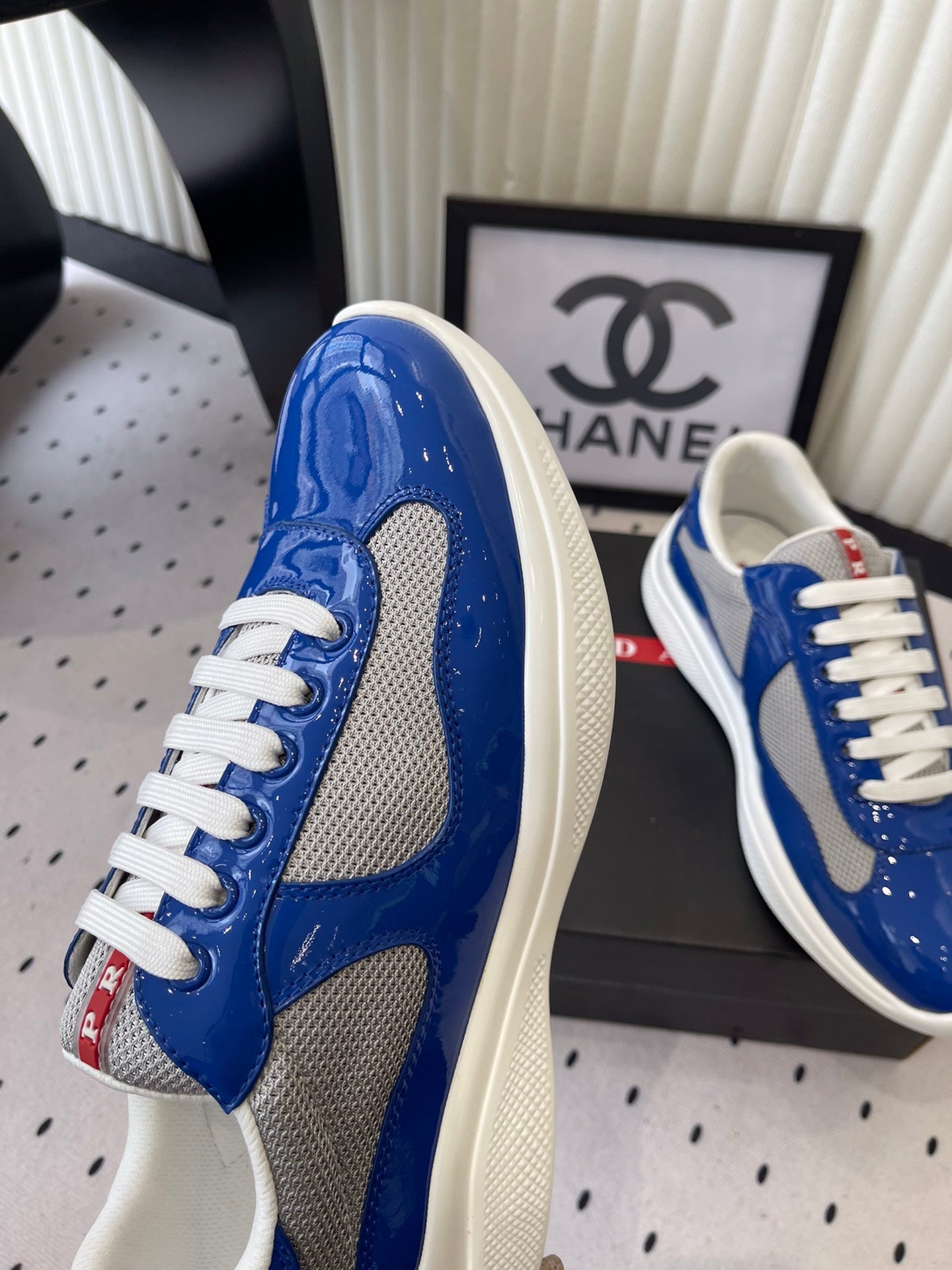 Pra 2025 Sneaker Blue mix Gray Patent Leather Mesh 554575