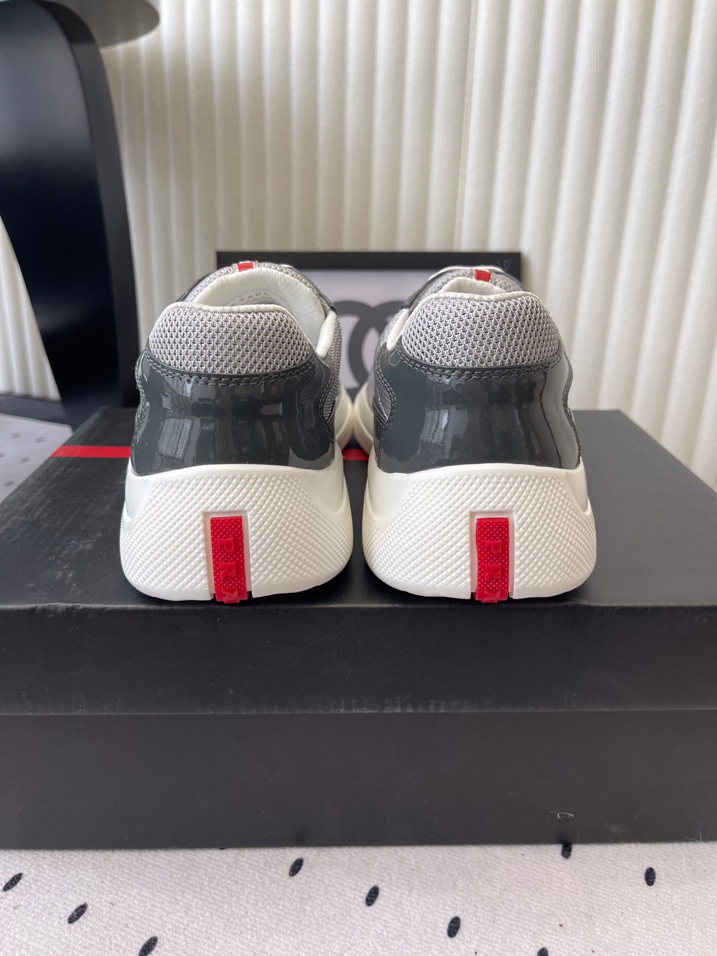 Pra 2025 Sneaker Dark Gray Patent Leather Mesh 554584