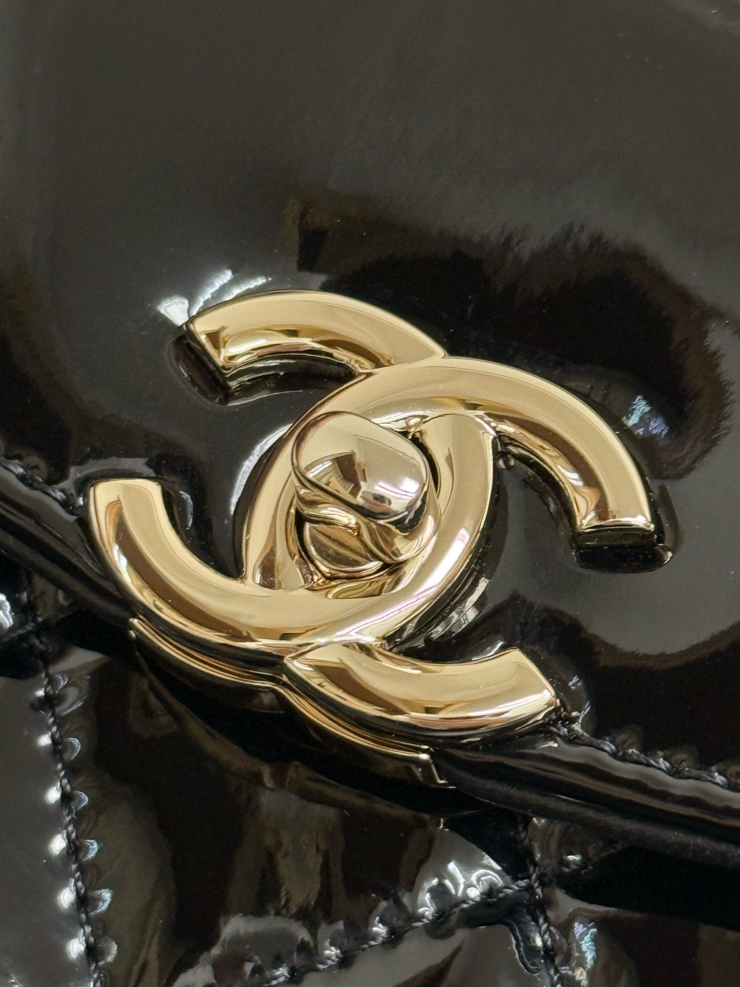 Chanel 2026 Kelly Bag 19cm Quilted Black Patent Leather