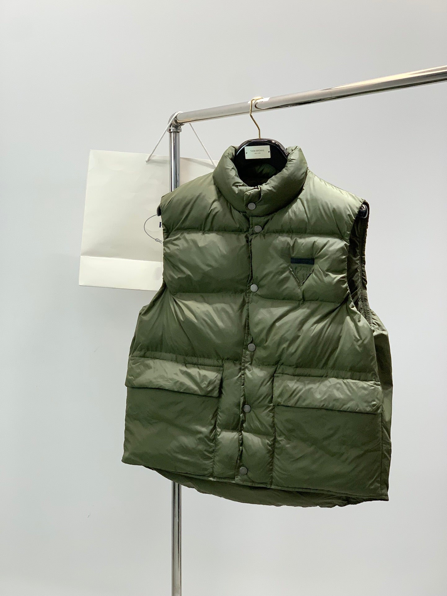 Prada 2025 Prada Re-Nylon Puffer Vest Green Down
