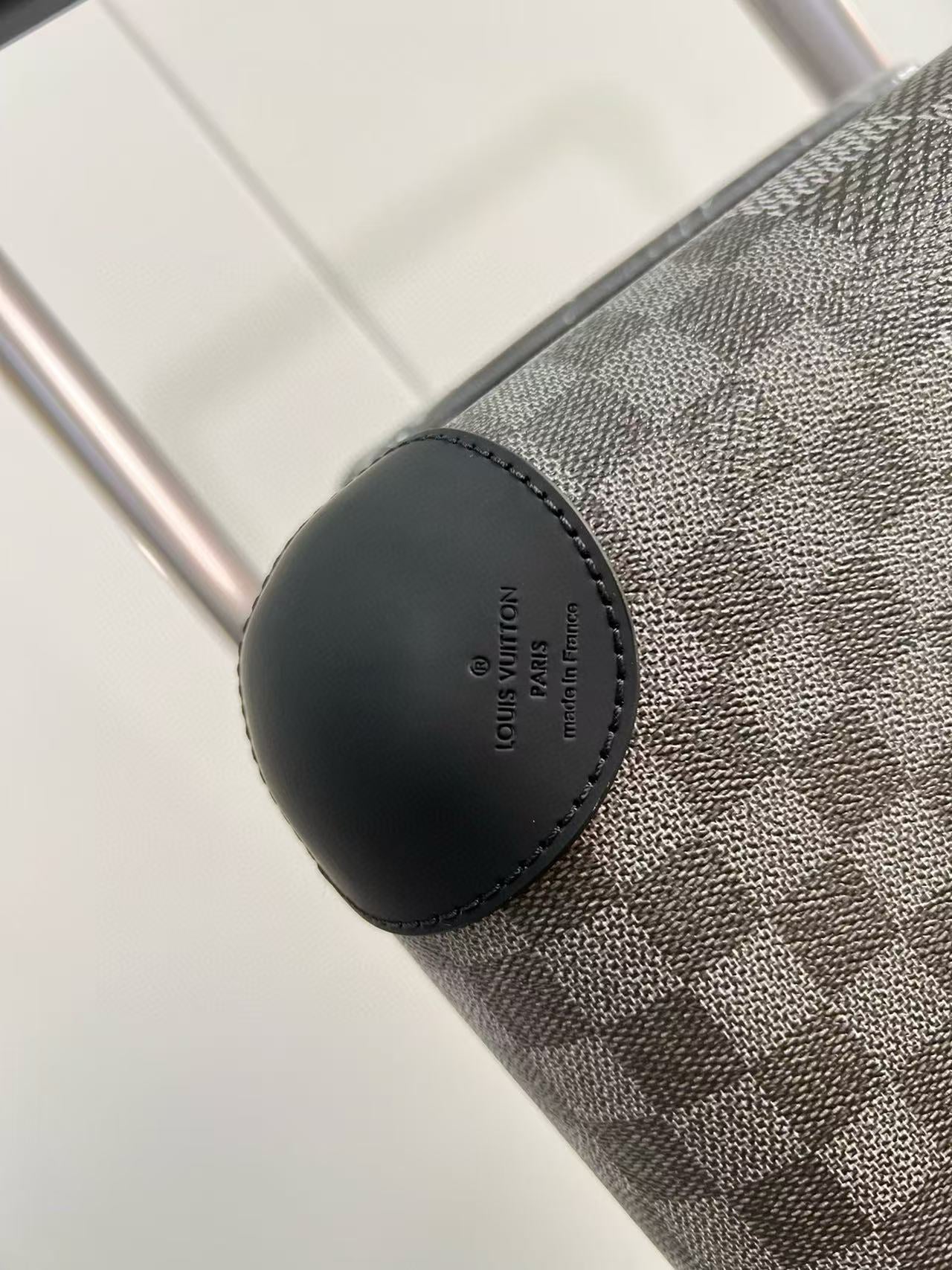 Louis Vuitton Horizon 55 Plaid Suitcase Gray Black Leather