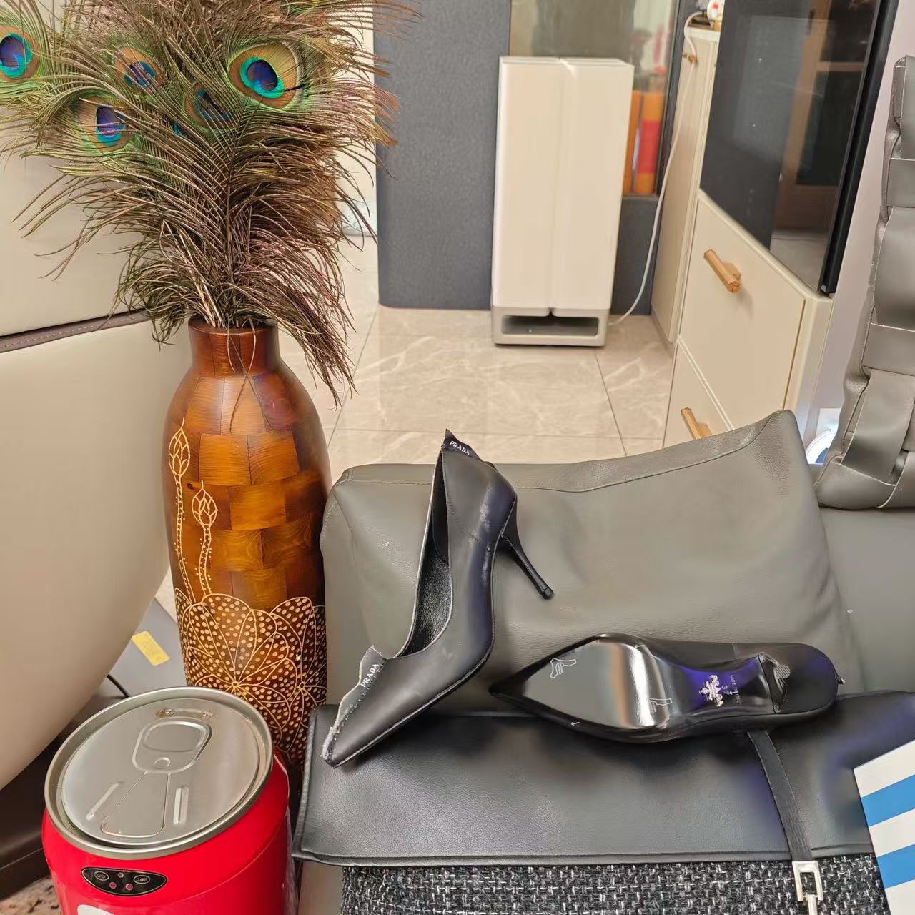 Prada Antiqued Pumps Black Tan calfskin