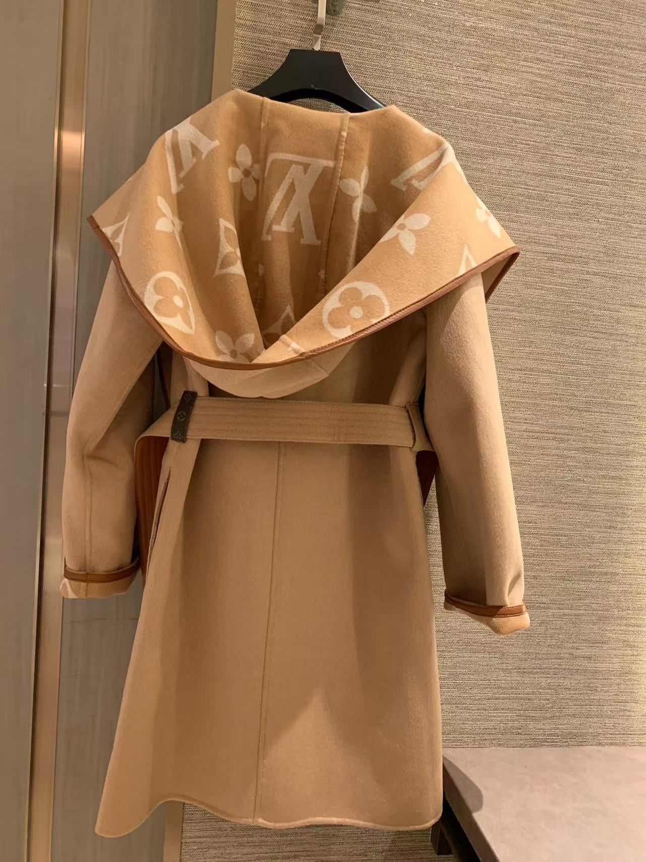 LV25 Reversible Signature Hooded Wrap Coat Beige mix Light Pink Wool Silk Blend