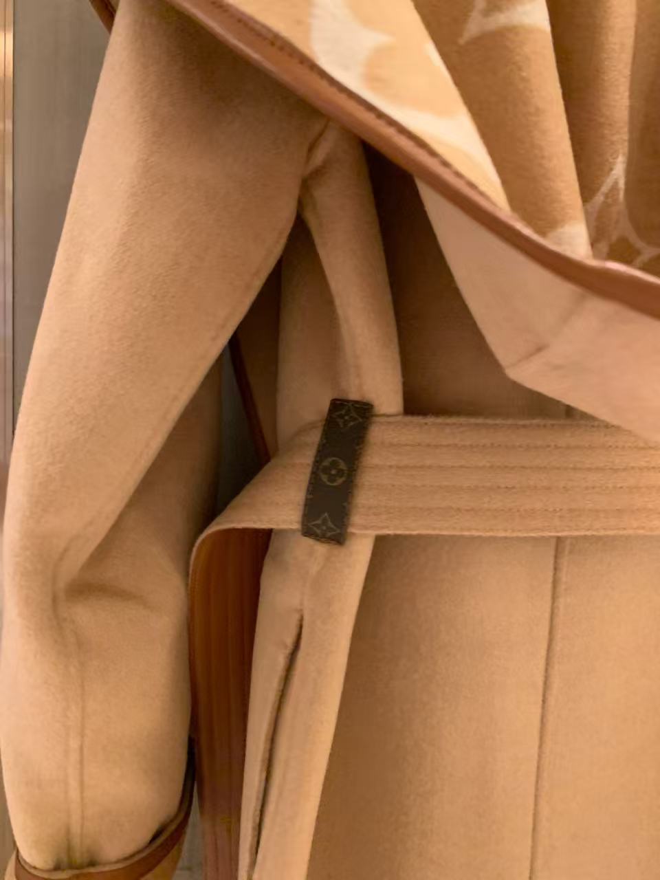 LV25 Reversible Signature Hooded Wrap Coat Beige mix Light Pink Wool Silk Blend