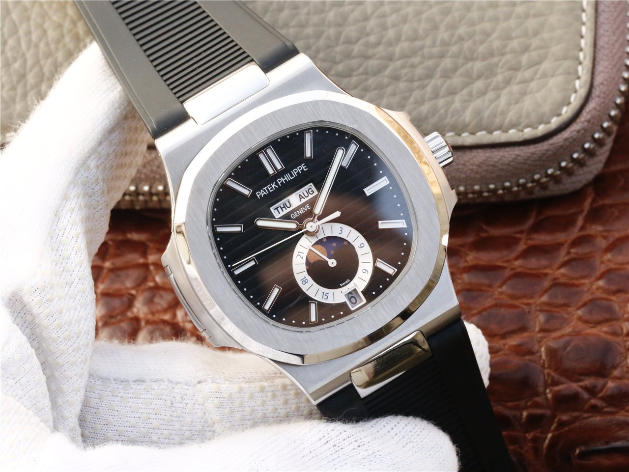 PATEK ANNUAL CALENDAR MOONPHASE BLACK DIAL