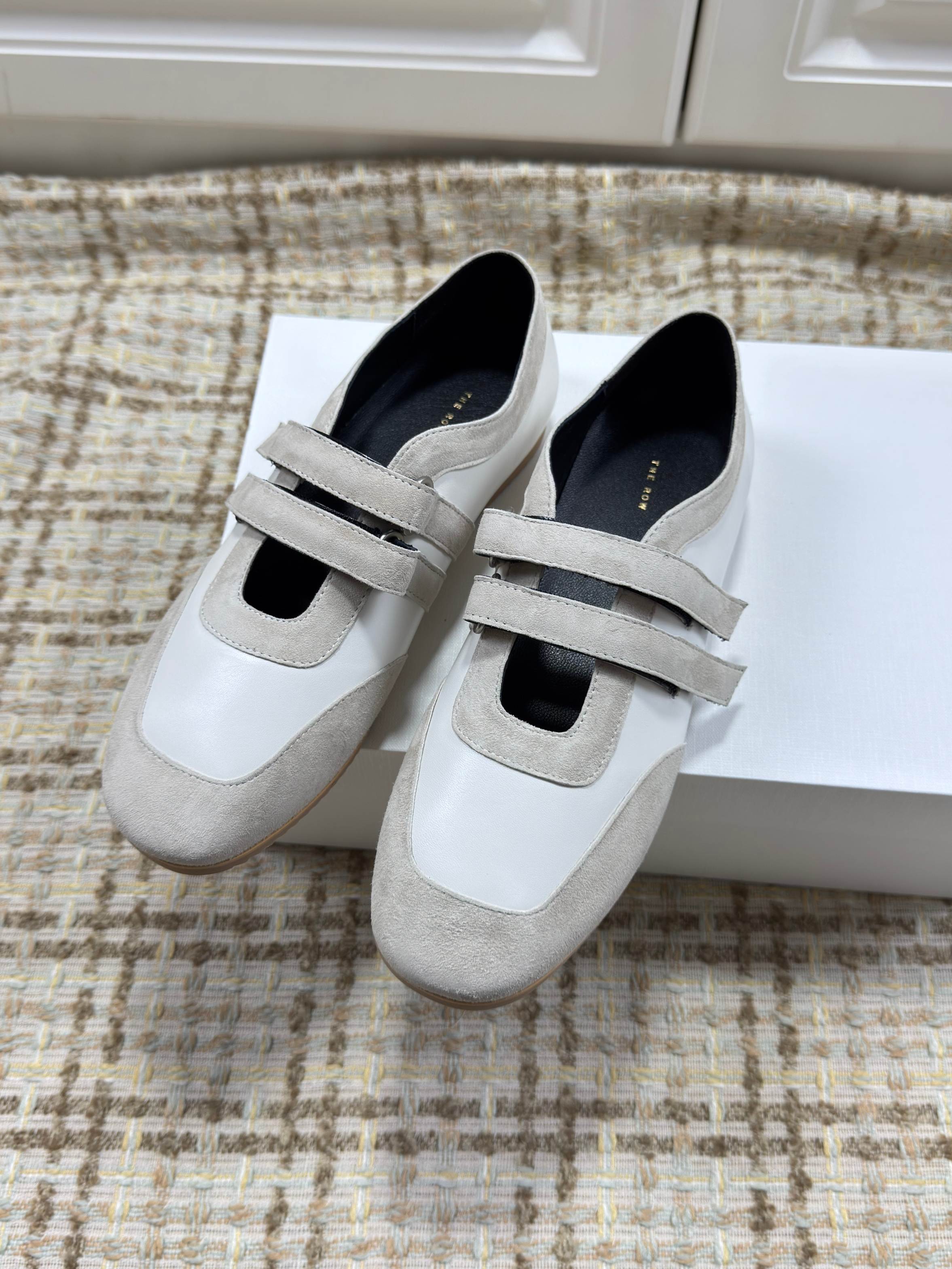 The Row 2025 Ballet Flat Sheepskin Suede 560619