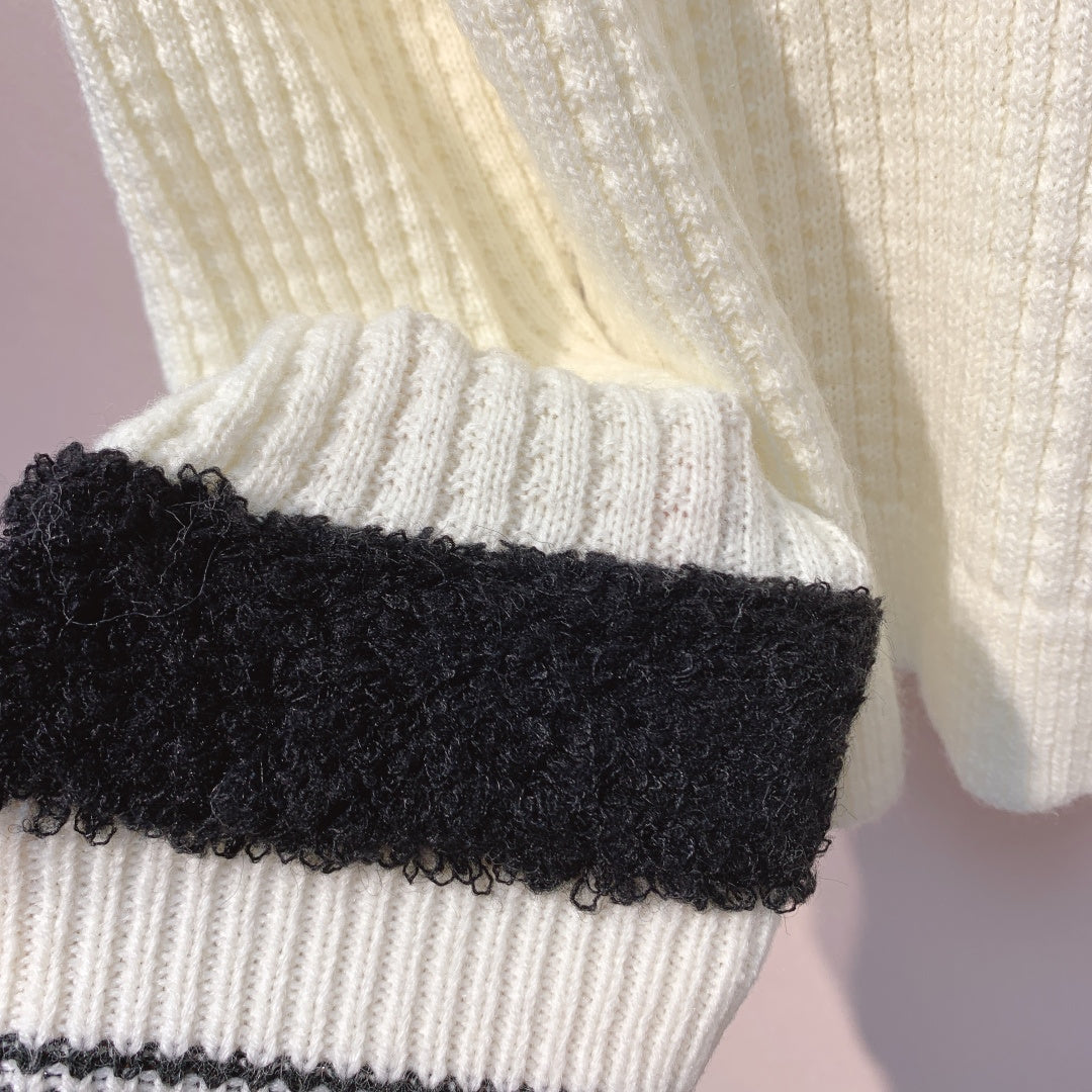 Chanel 25 V-neck Sweater Wool 317939