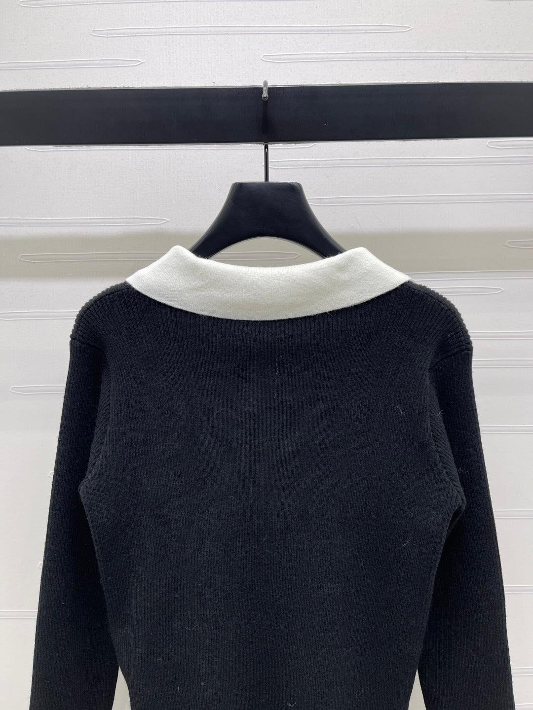 Chanel 2026 Knit Long-sleeved Top Black and White Wool