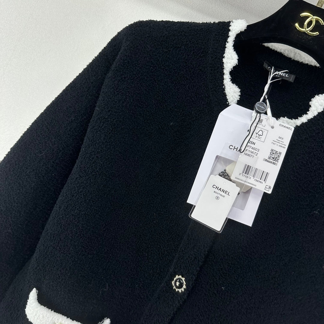 Chanel 2025 Round Neck Lace Cardigan Black White Wool 325690