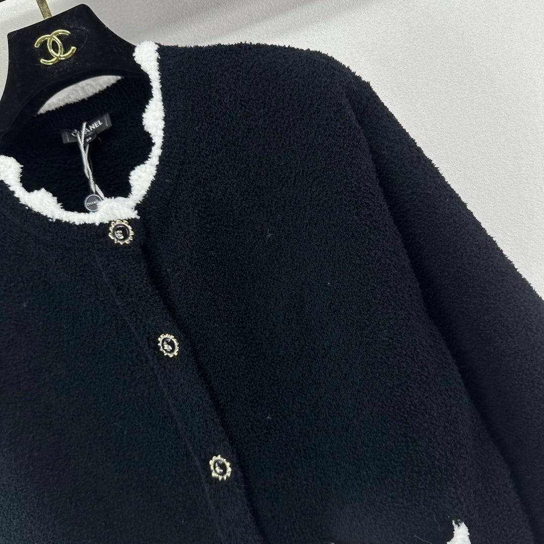 Chanel 2025 Round Neck Lace Cardigan Black White Wool 325690