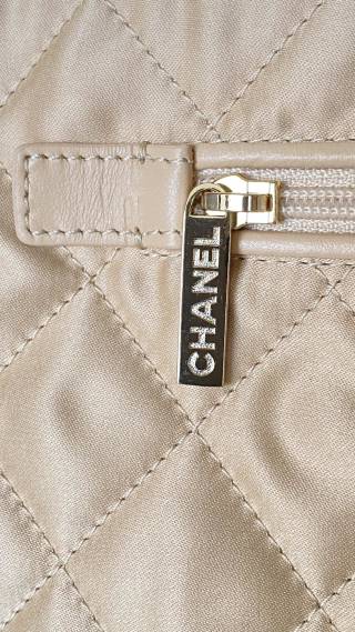 CC Medium Hobo Bag 42Metallic Gold Calfskin