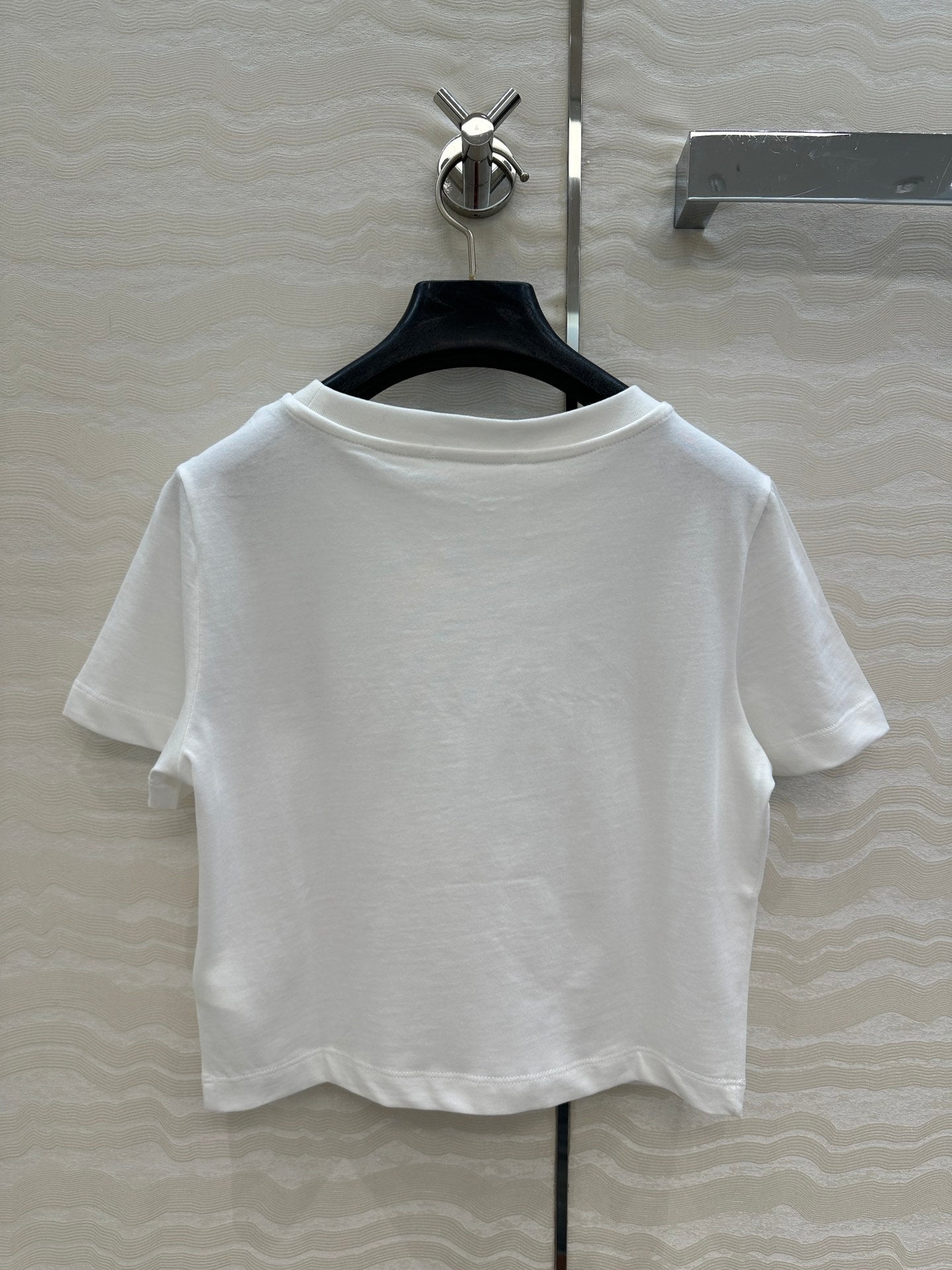 LV 25 Simple Generous T-shirt White Red Black Cotton