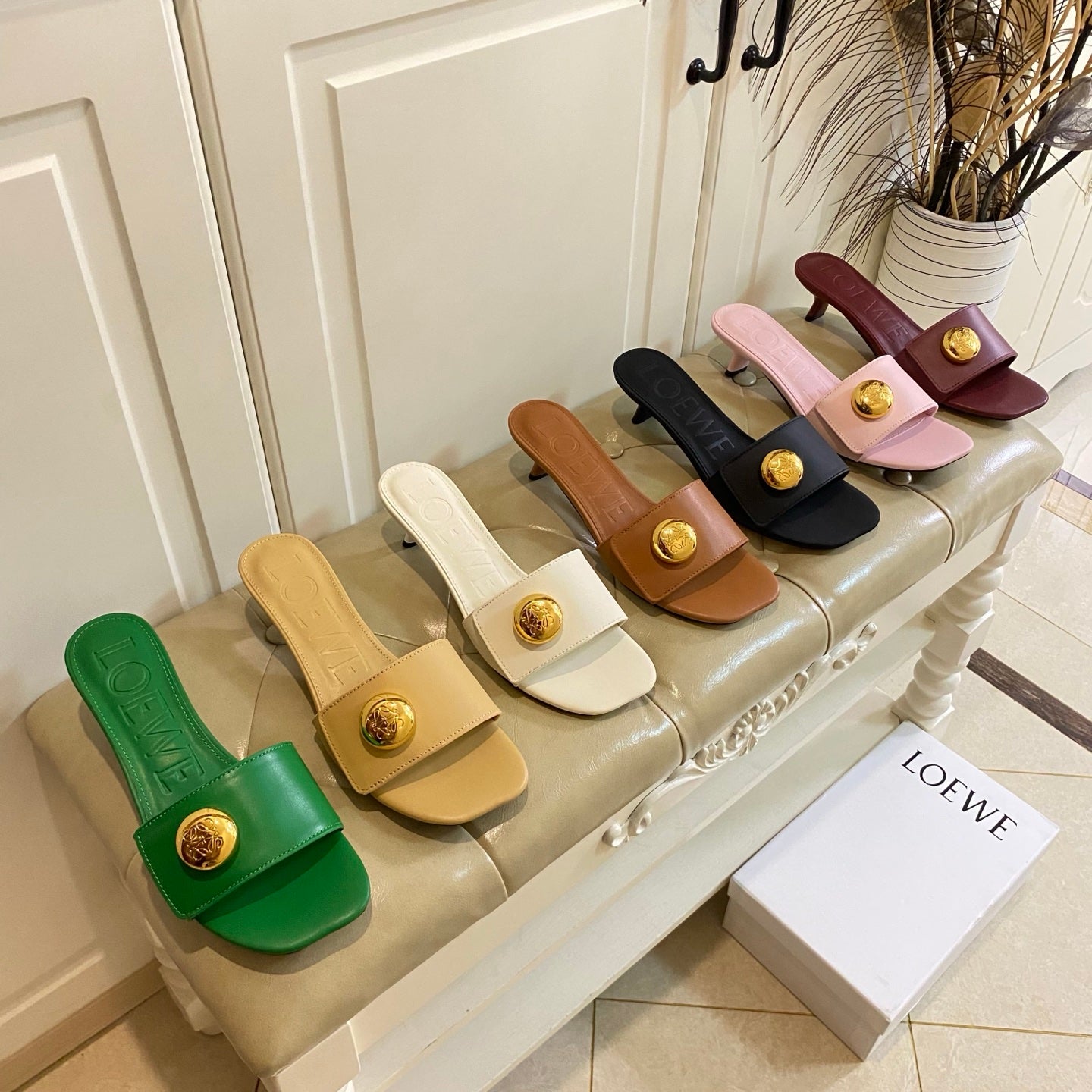 Loewe Sandal & Slides