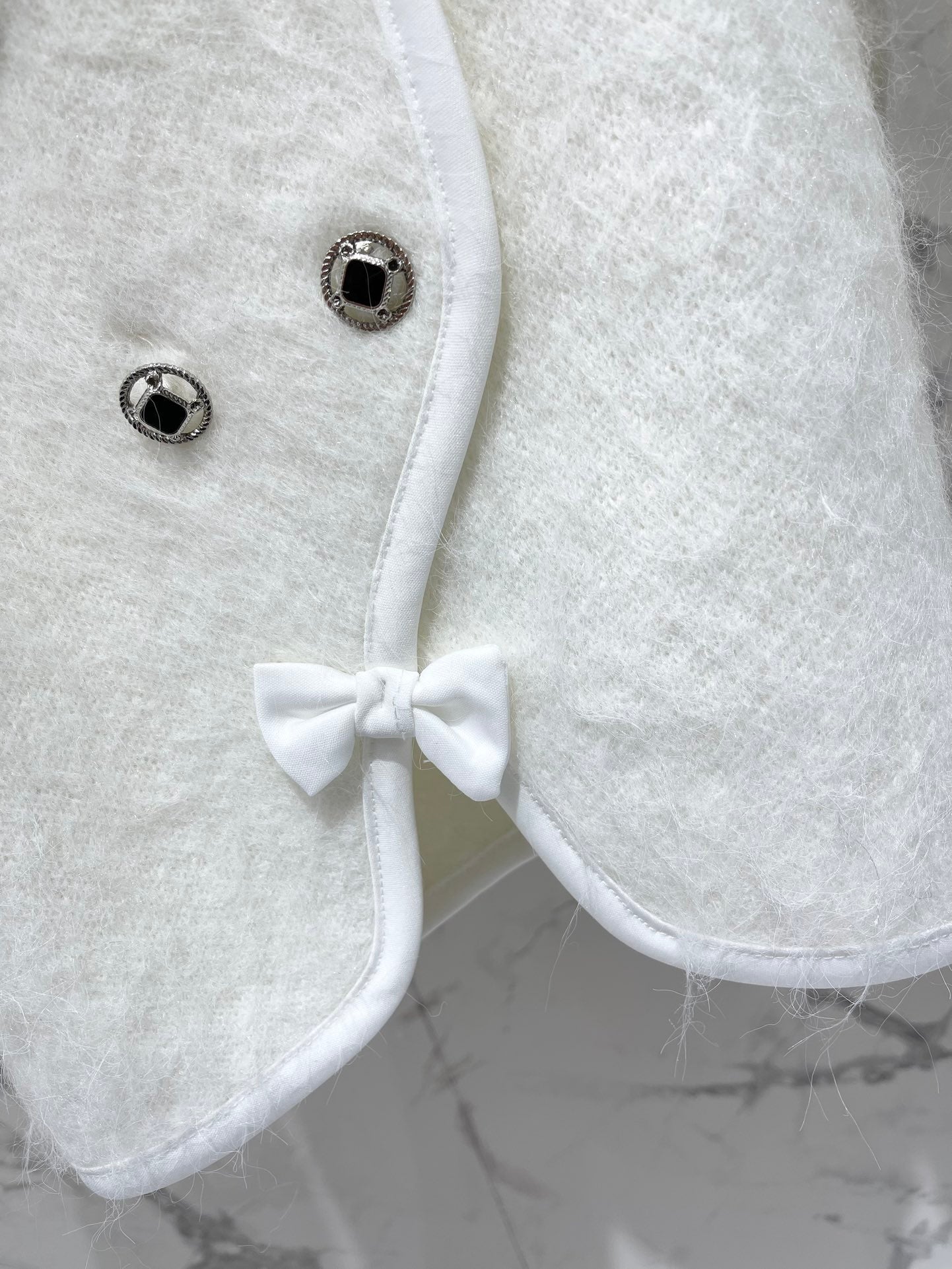 Chanel 2025 Double-breasted Round Neck Coat Wool 323090