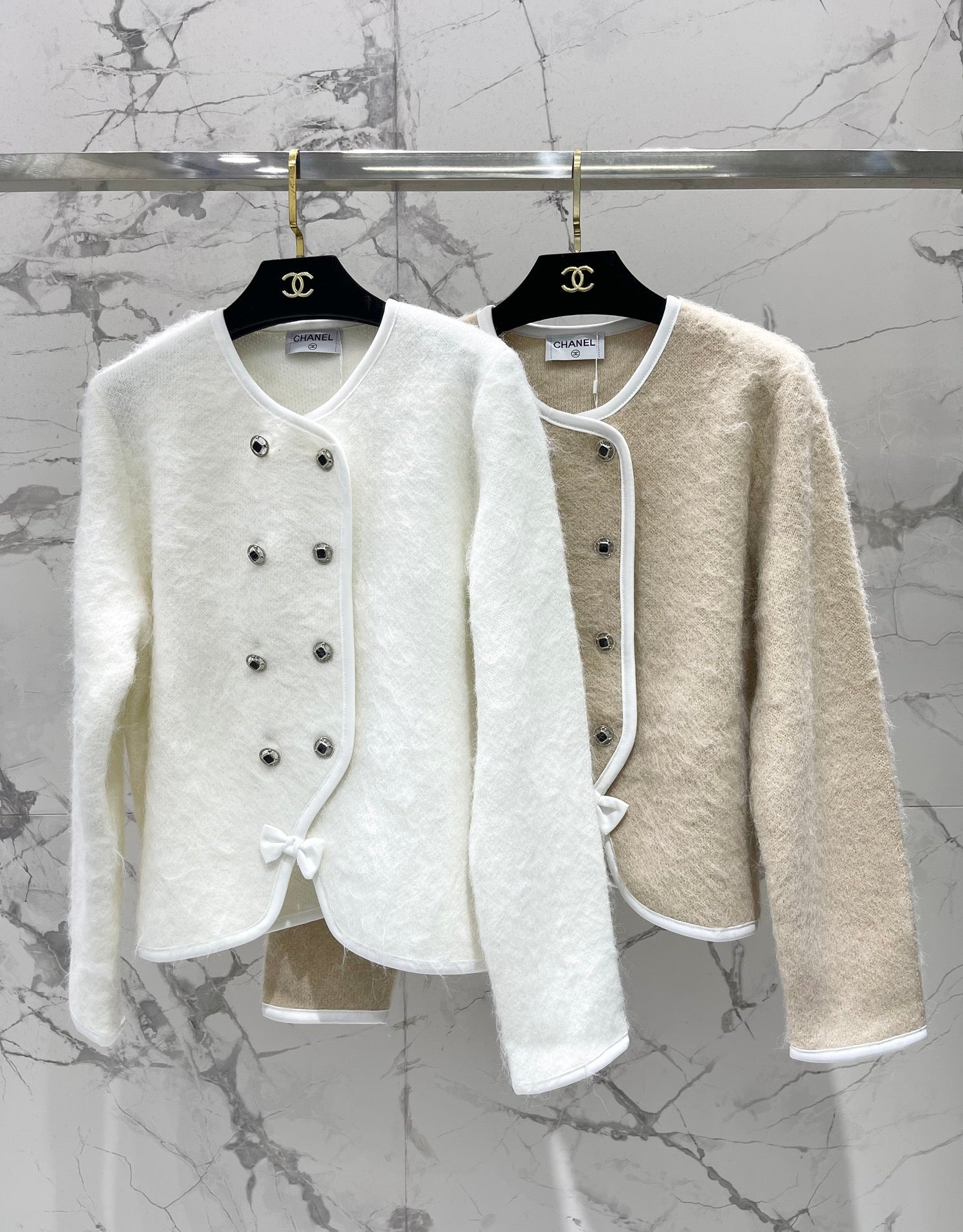 Chanel 2025 Double-breasted Round Neck Coat Wool 323090