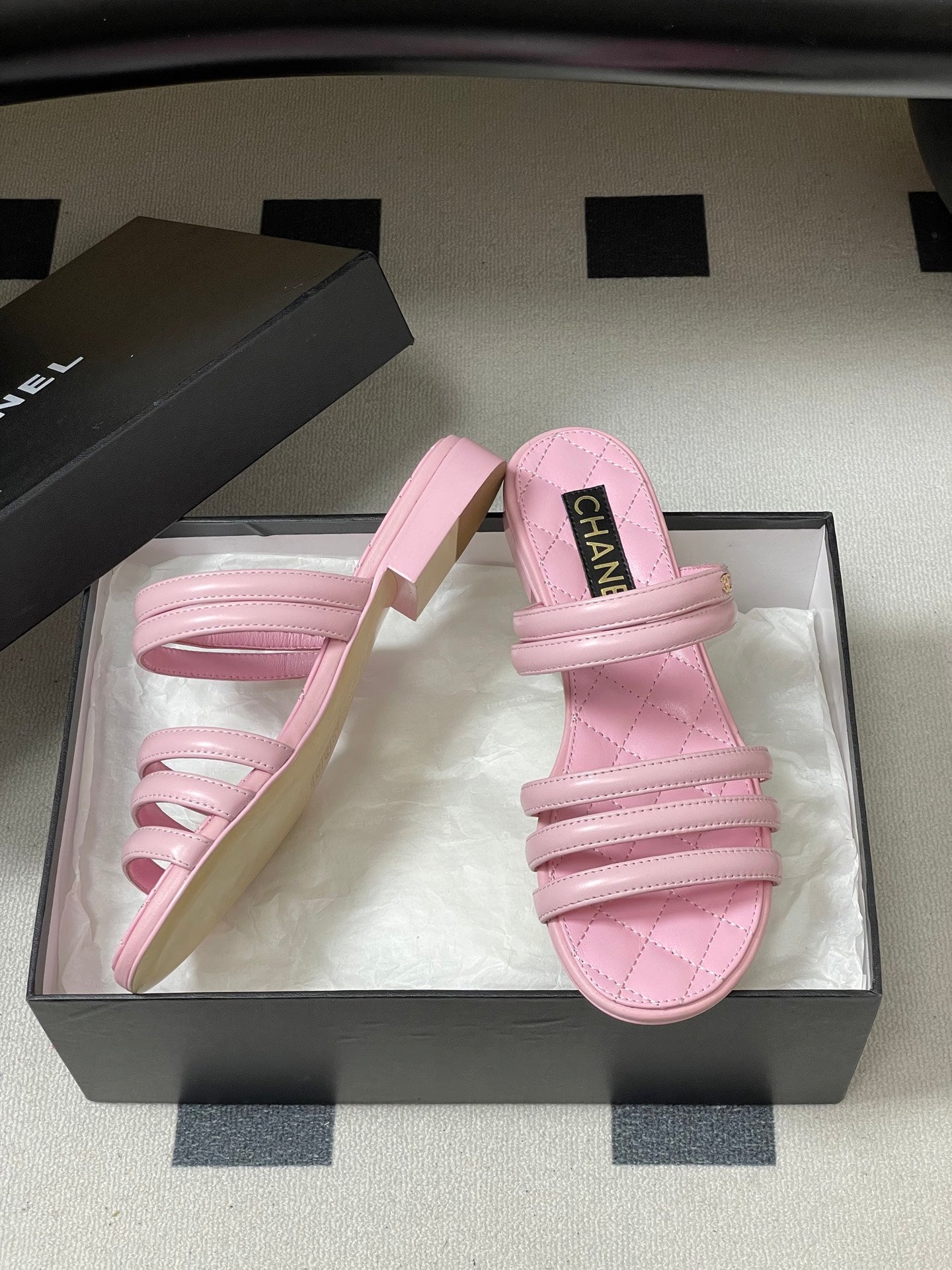 CC 26 Quilted Flat Sandal Sheepskin 593273