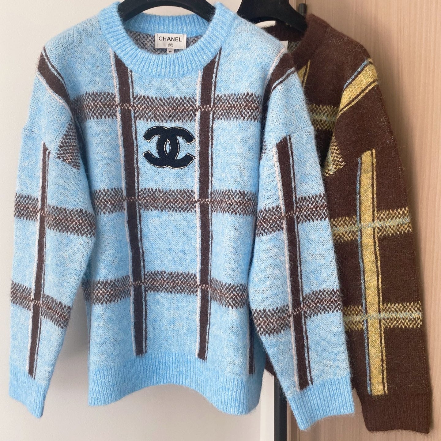 Chanel 2025 Two-tone Long Sleeve Sweater Wool 99240