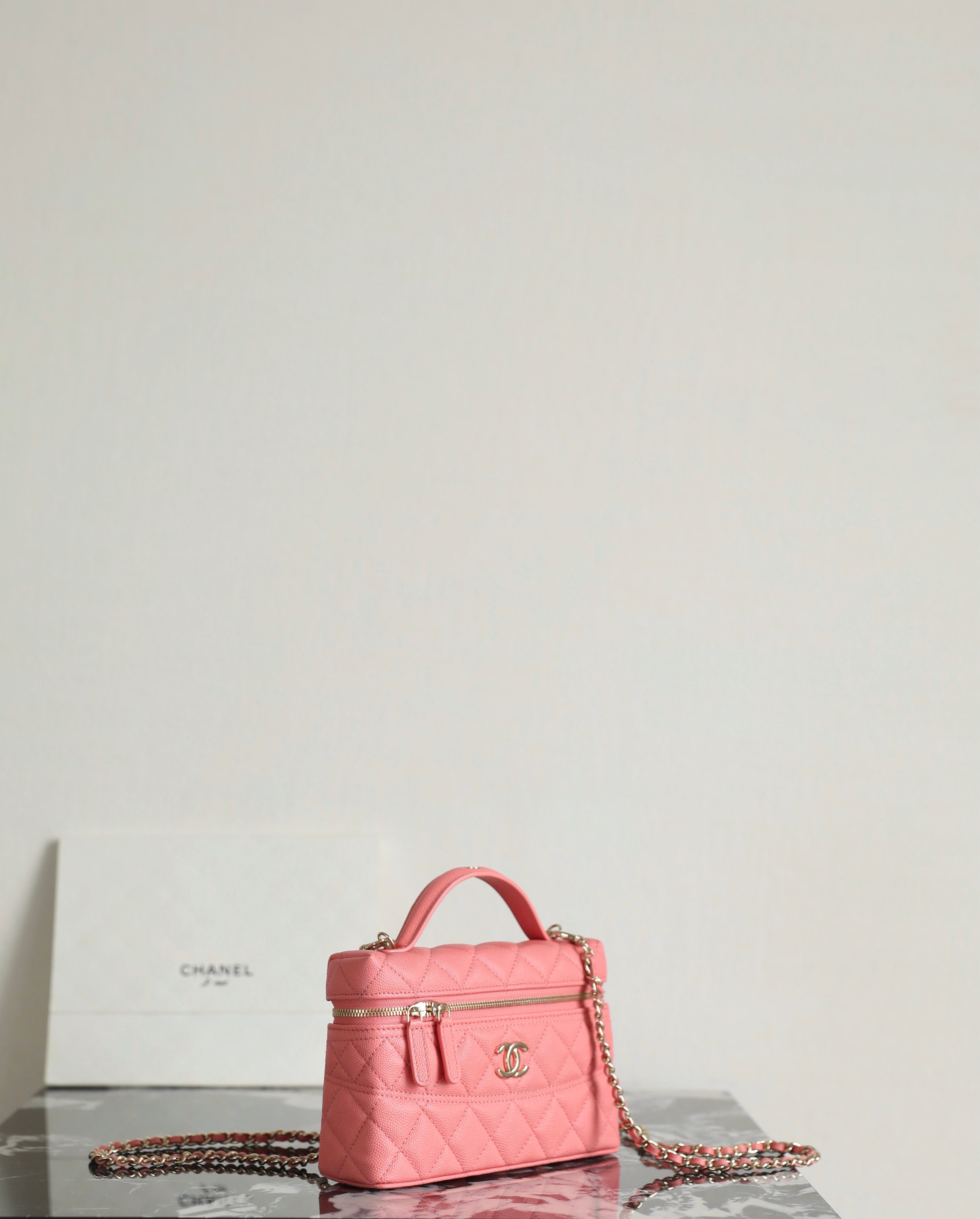 CC 2025 Vanity Bag 19.5cm Coral Pink Caviar Leather