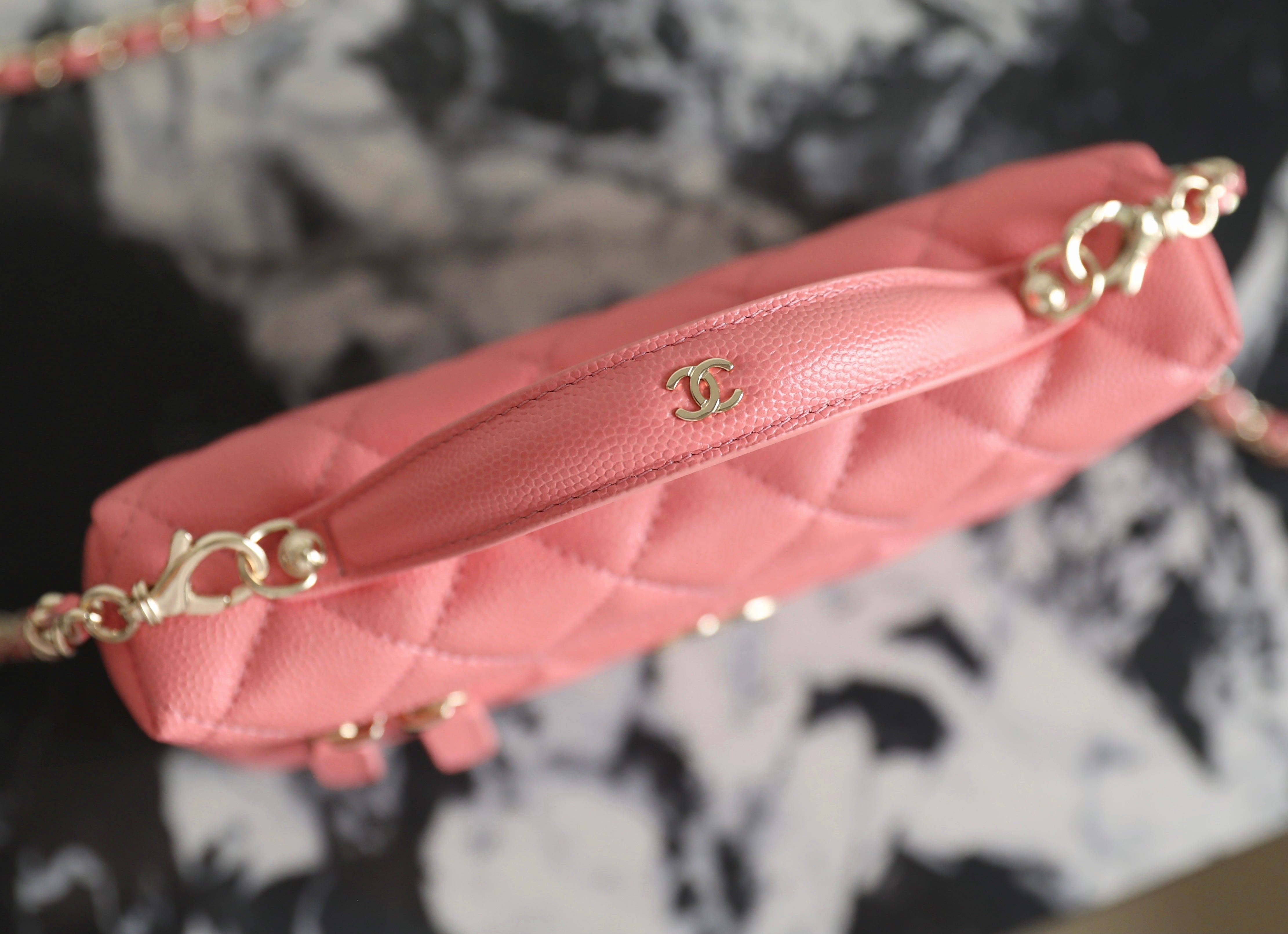 CC 2025 Vanity Bag 19.5cm Coral Pink Caviar Leather