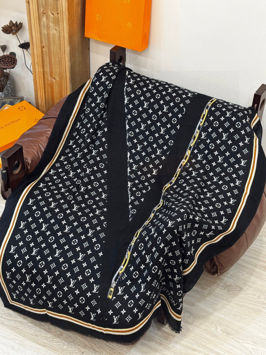 LV Monogram Long Scarf 200cm Black Beige Cashmere 969170