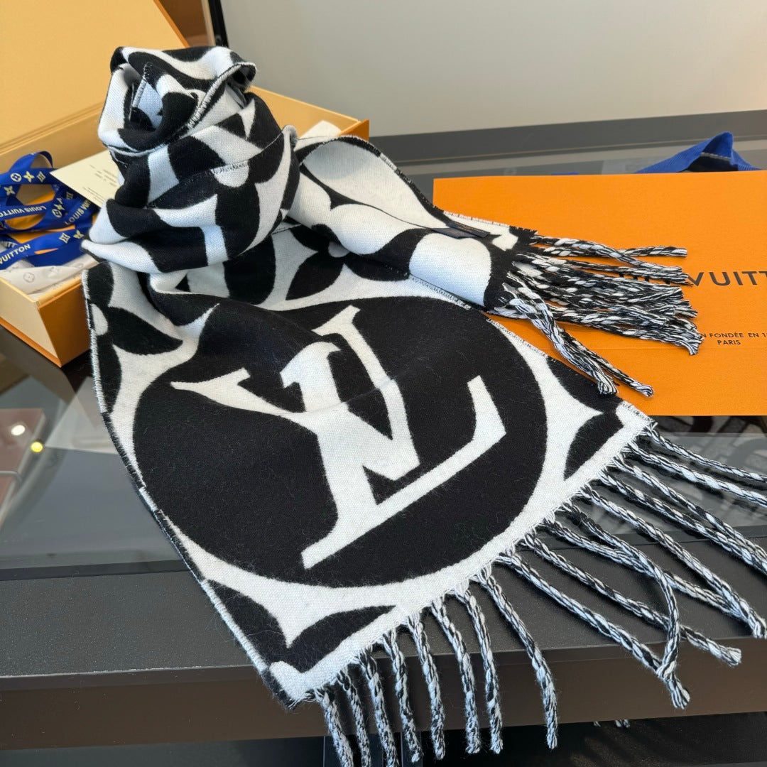 LV 25 Scarf 186cm Black White Wool 293490