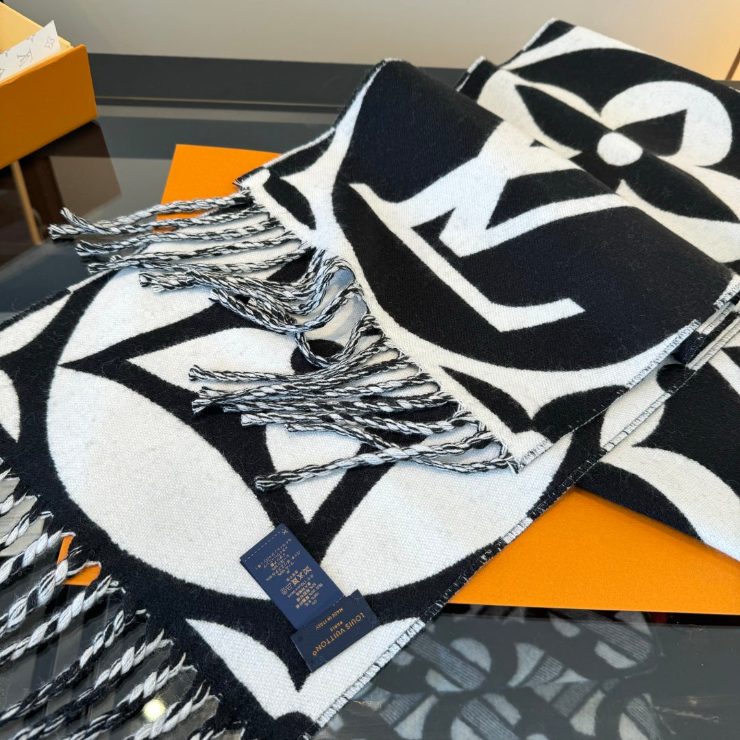 LV 25 Scarf 186cm Black White Wool 293490