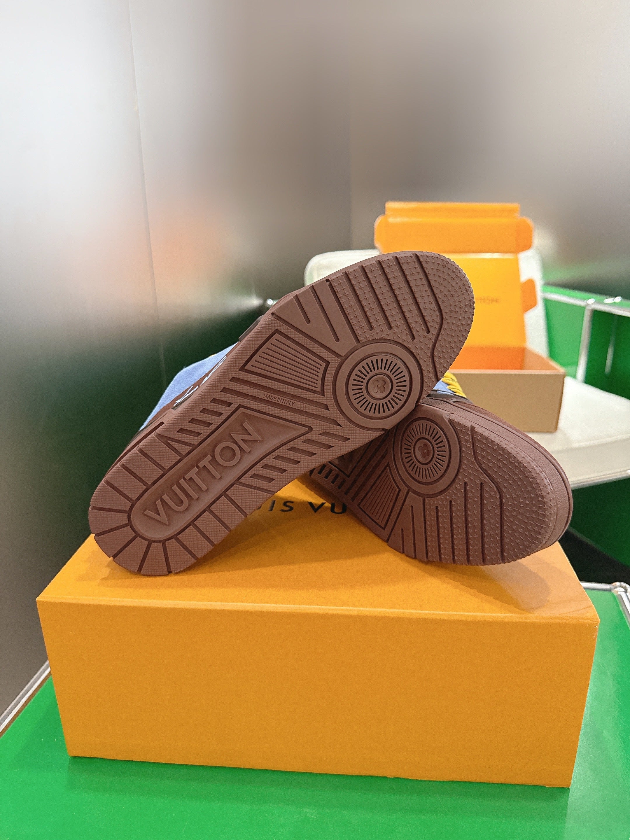 LV 26ss Trainer Sneakers Blue Brown Suede Canvas 632149