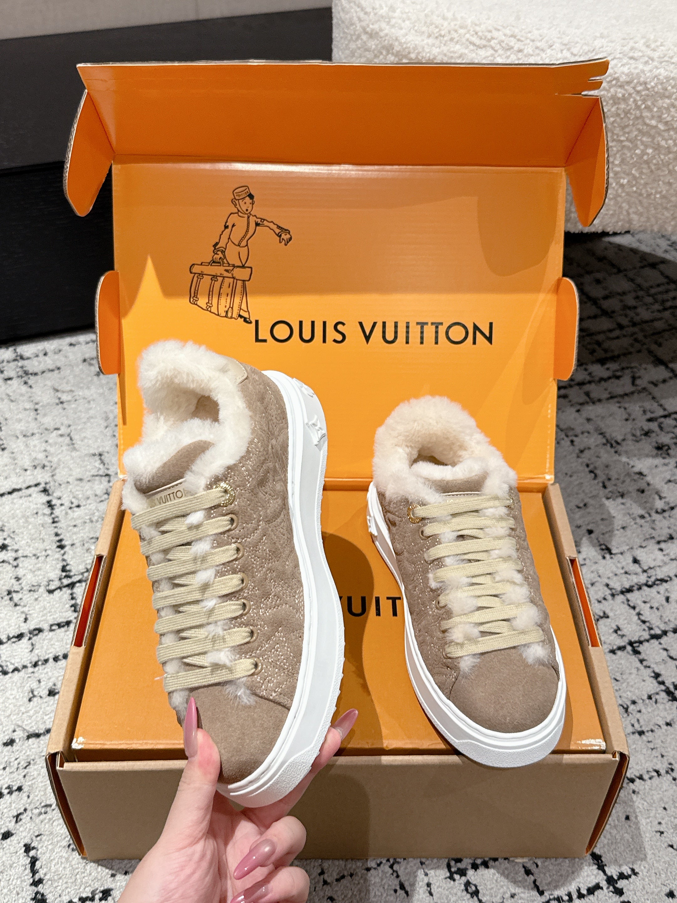 LV 2026 Time Out Sneaker Beige White Suede Wool 595291