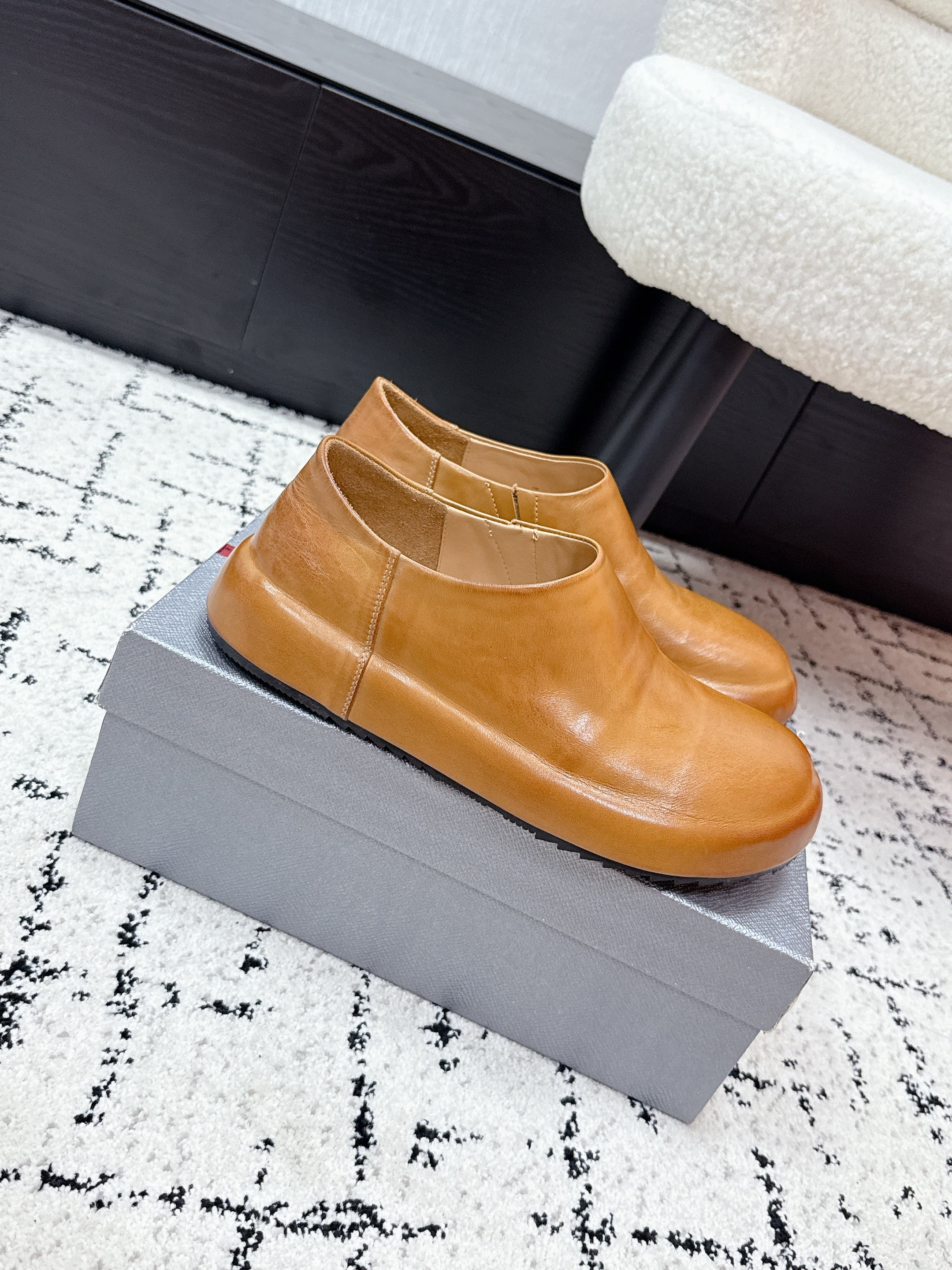 PRA 26S Loafers Camel Brown Calfskin Leather 617128