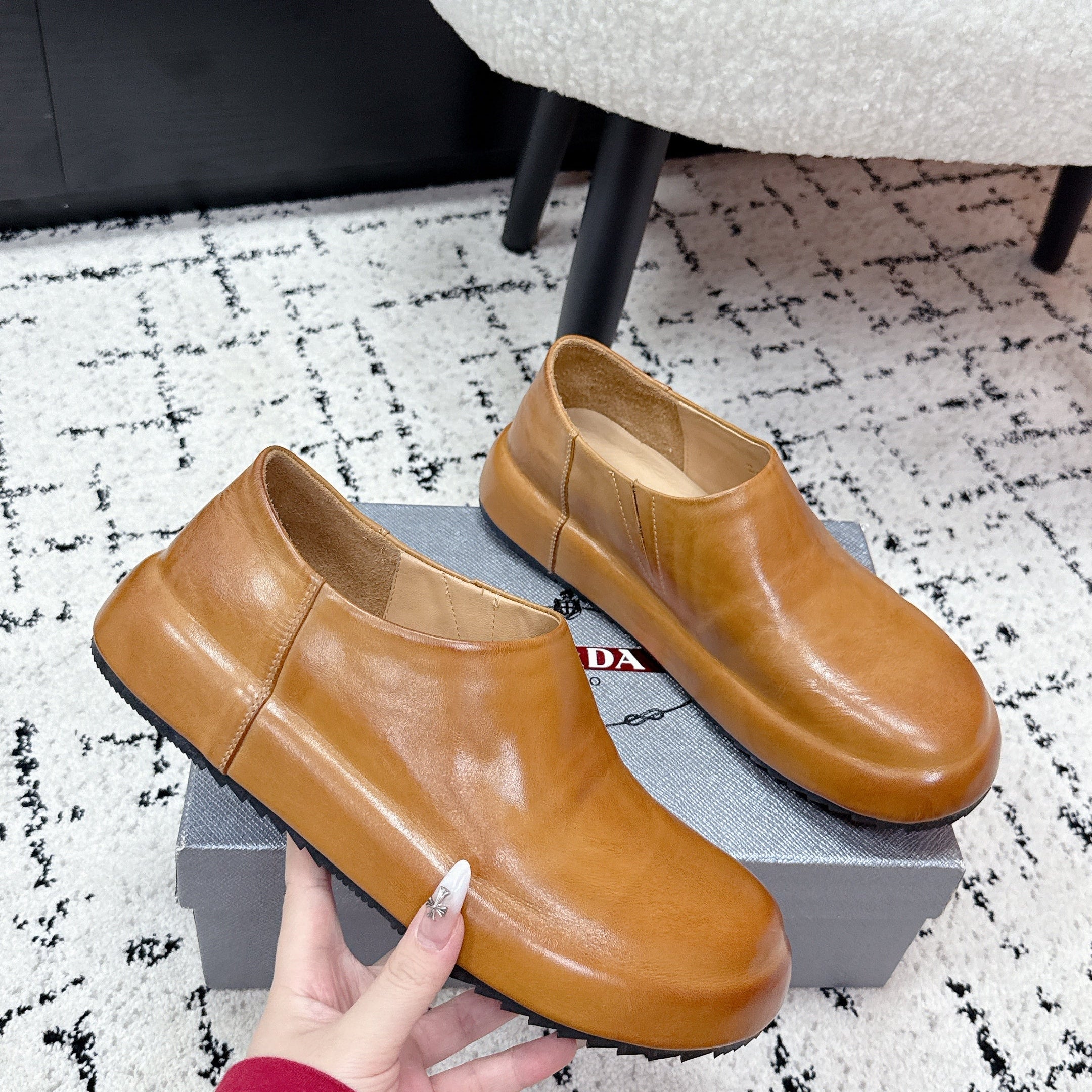 PRA 26S Loafers Camel Brown Calfskin Leather 617128