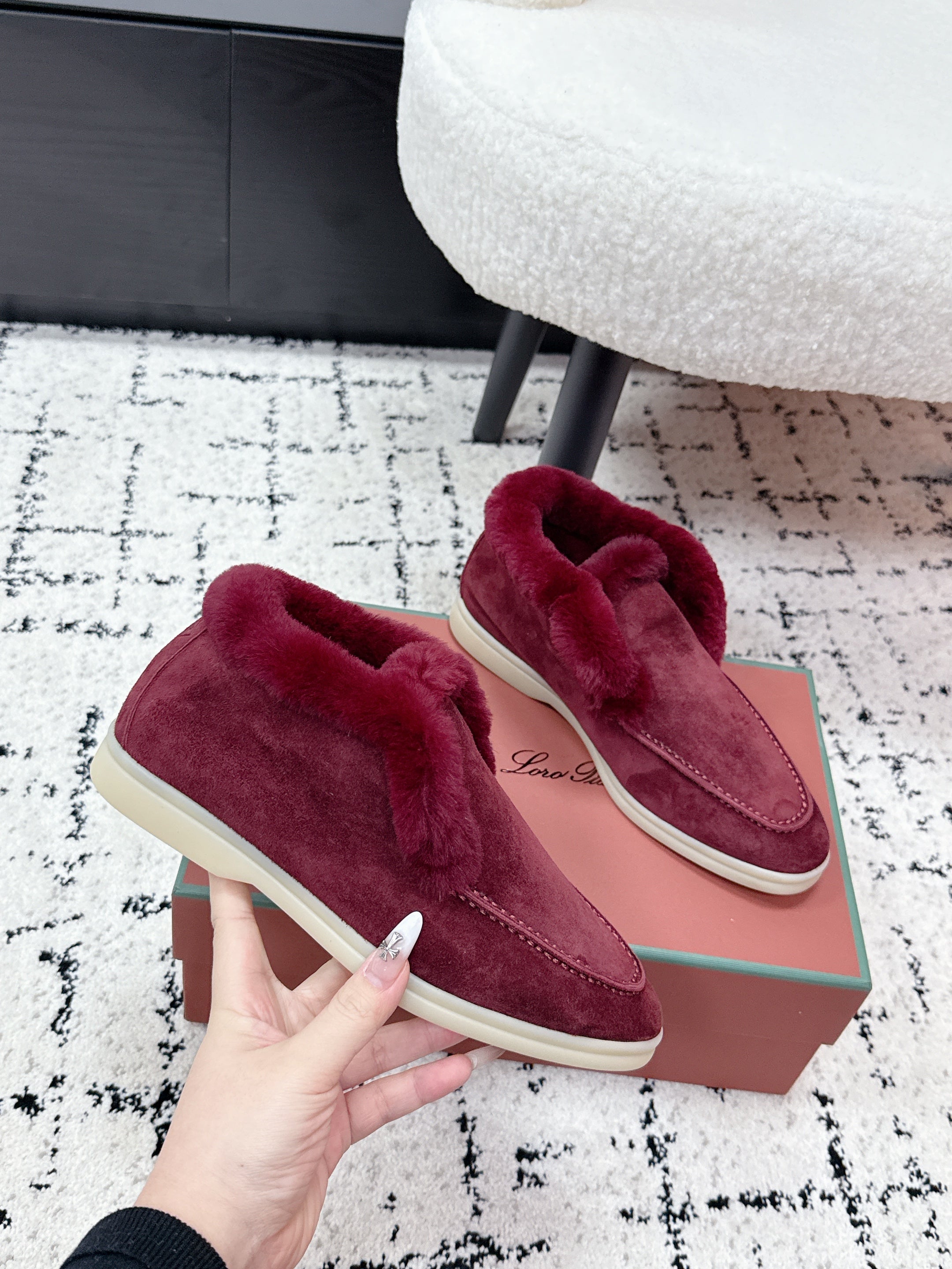 LP 26SS Open Walk Ankle Boot Burgundy Suede Fur 617383