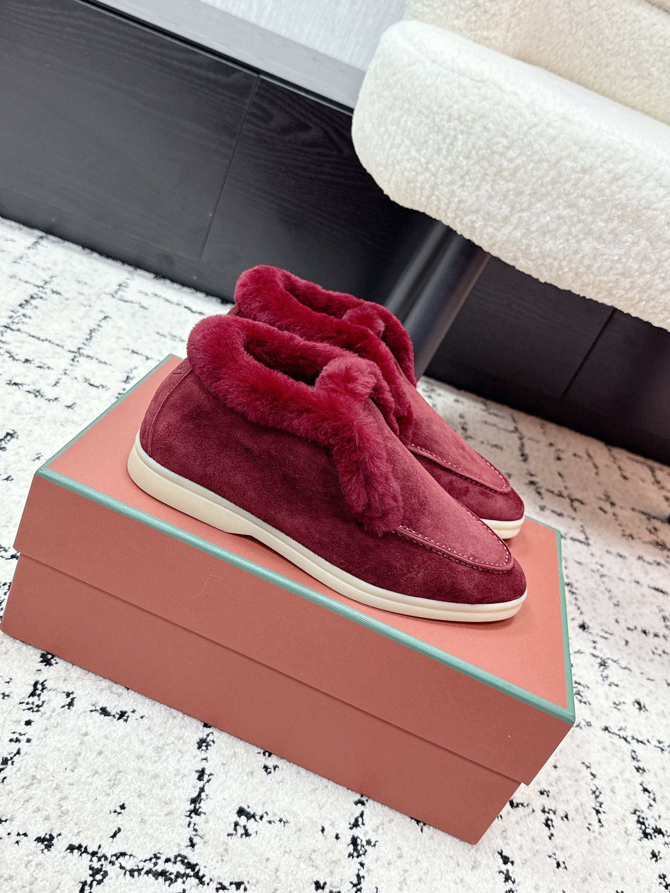 LP 26SS Open Walk Ankle Boot Burgundy Suede Fur 617383