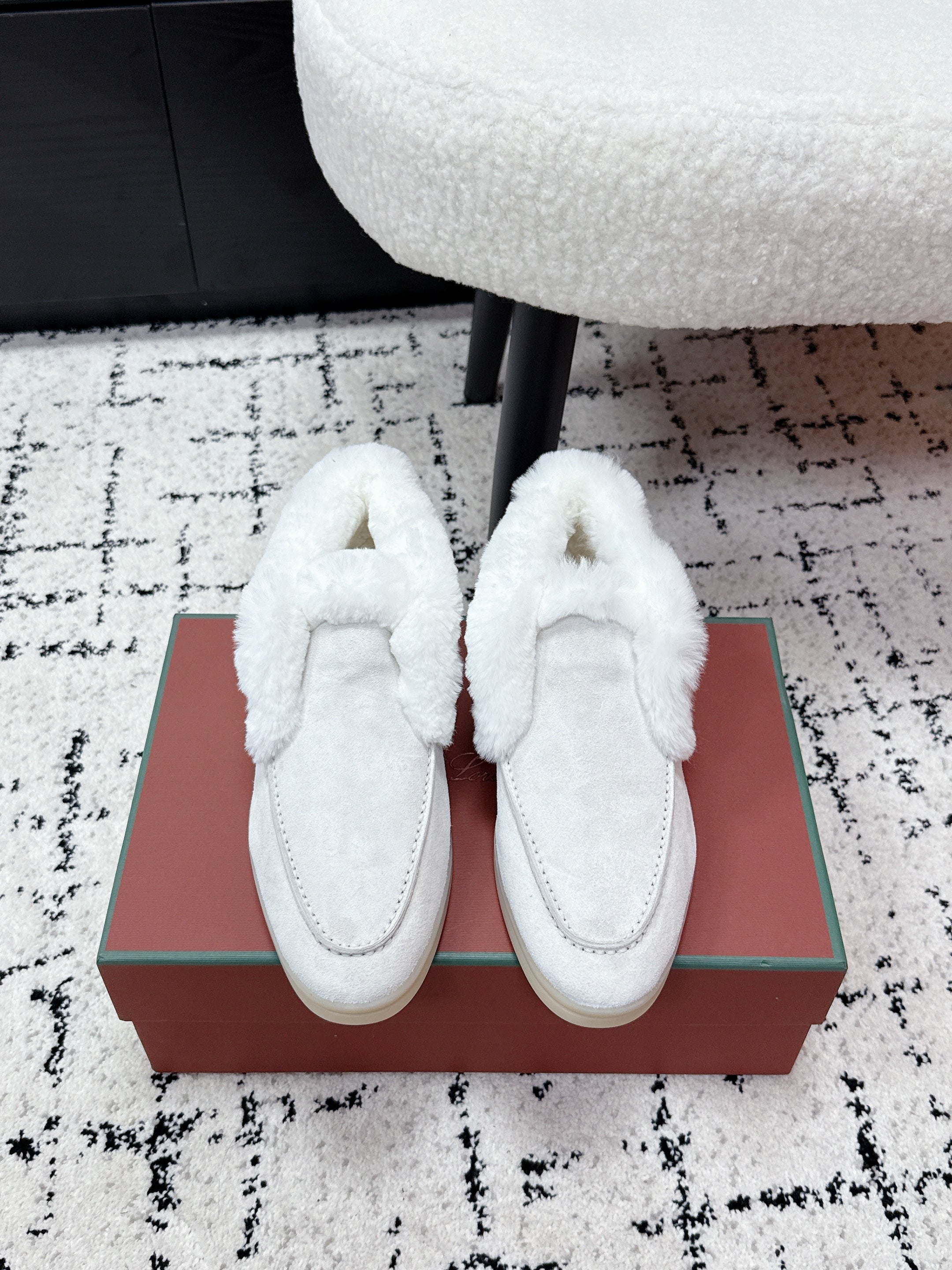 LP 26SS Open Walk Ankle Boot Off-white Suede Fur 617388