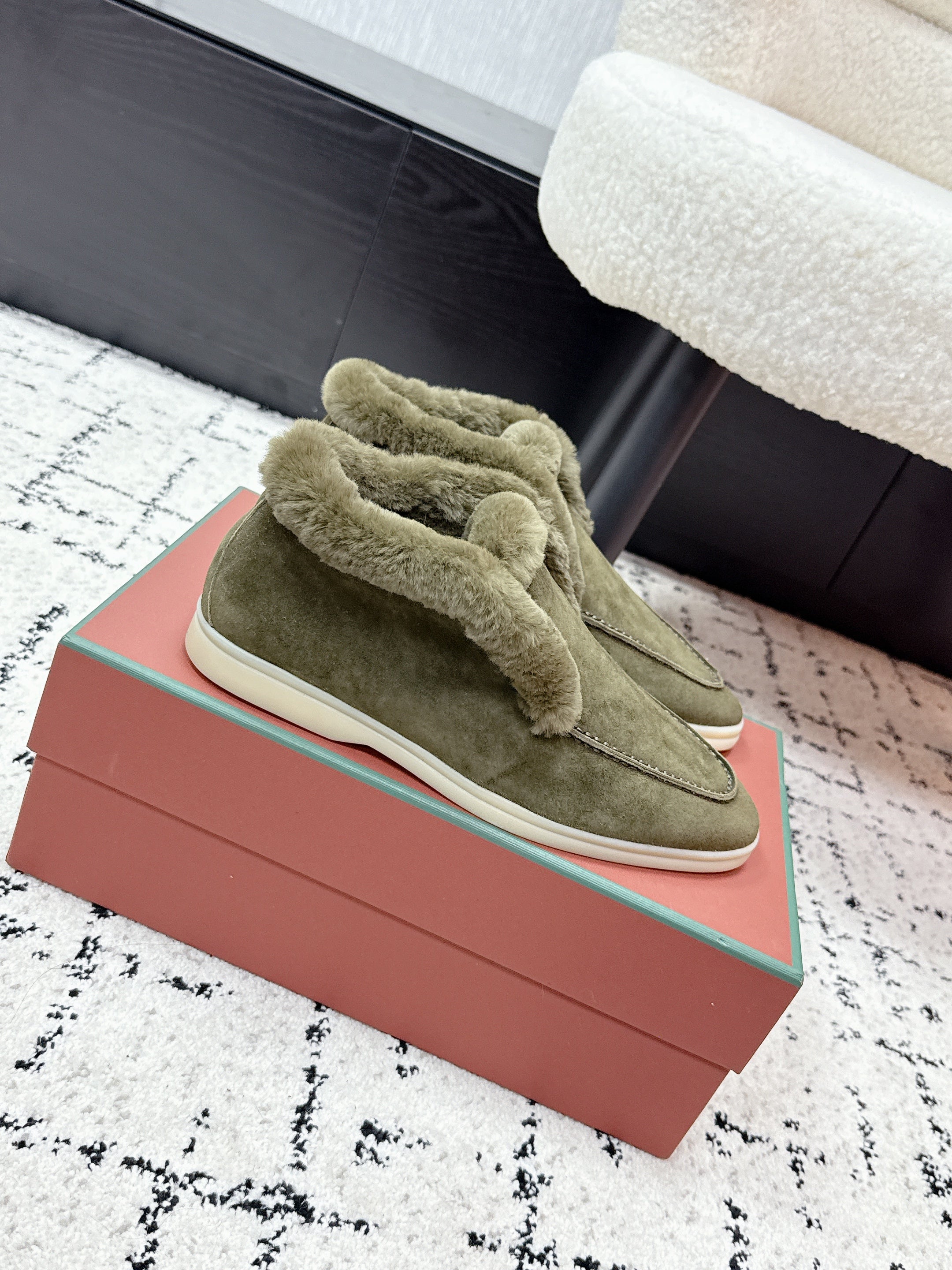 LP 26SS Open Walk Ankle Boot Green Suede Fur 617390