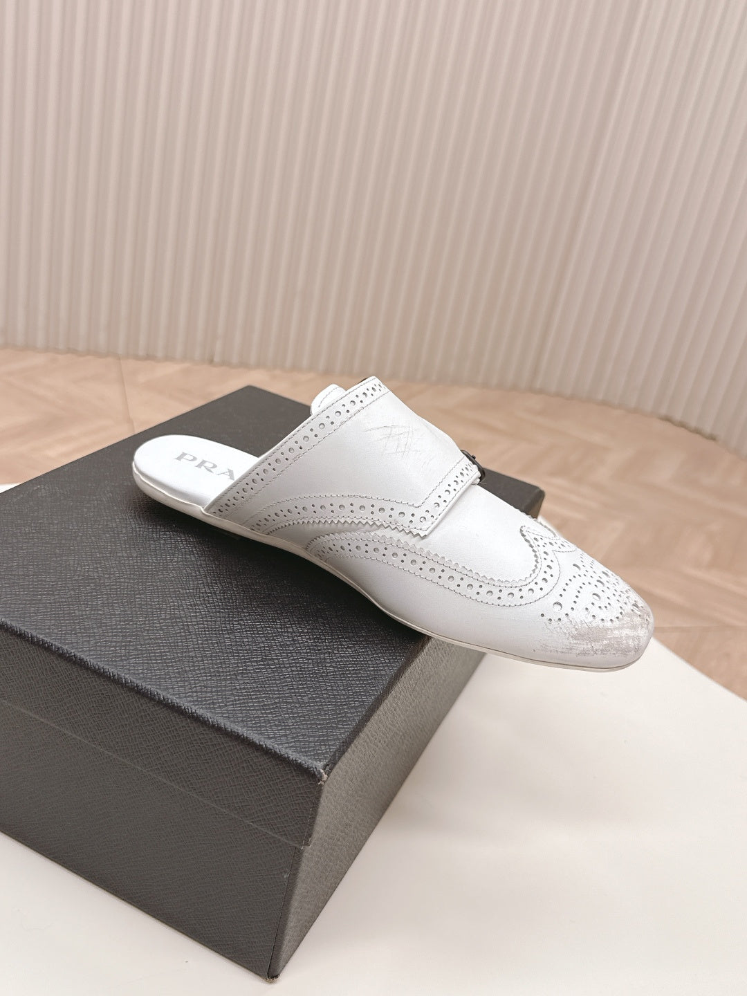 PRA 26S Mule White Sheepskin 600583