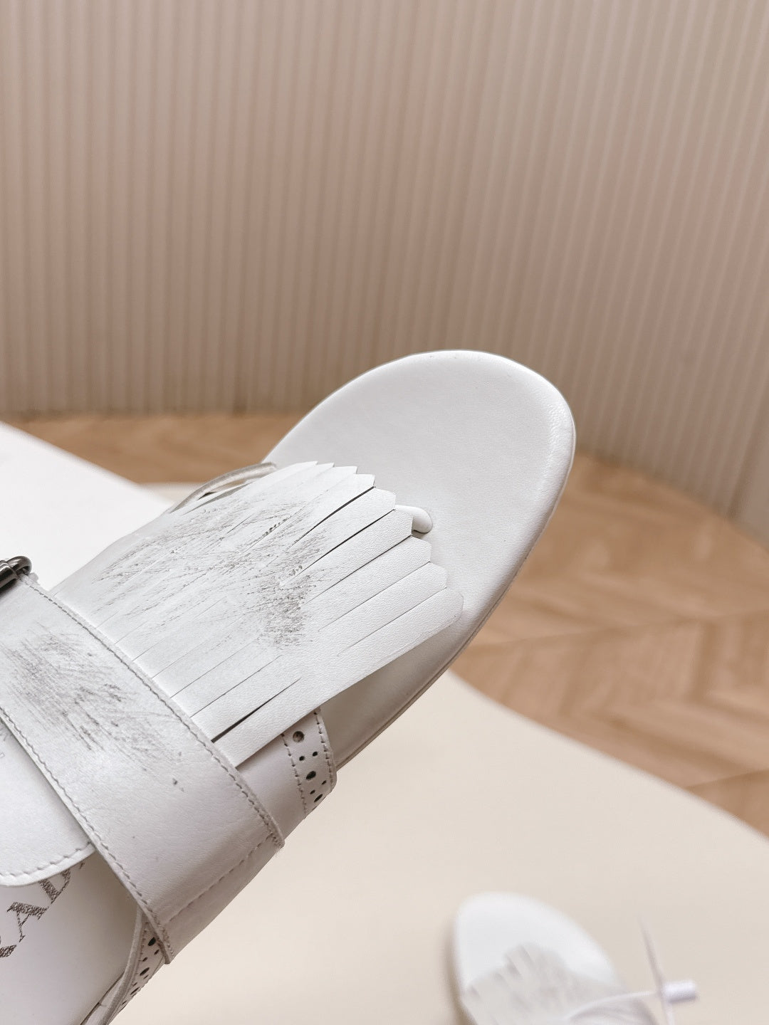 PRA 26S Thong Sandals White Calfskin 600599