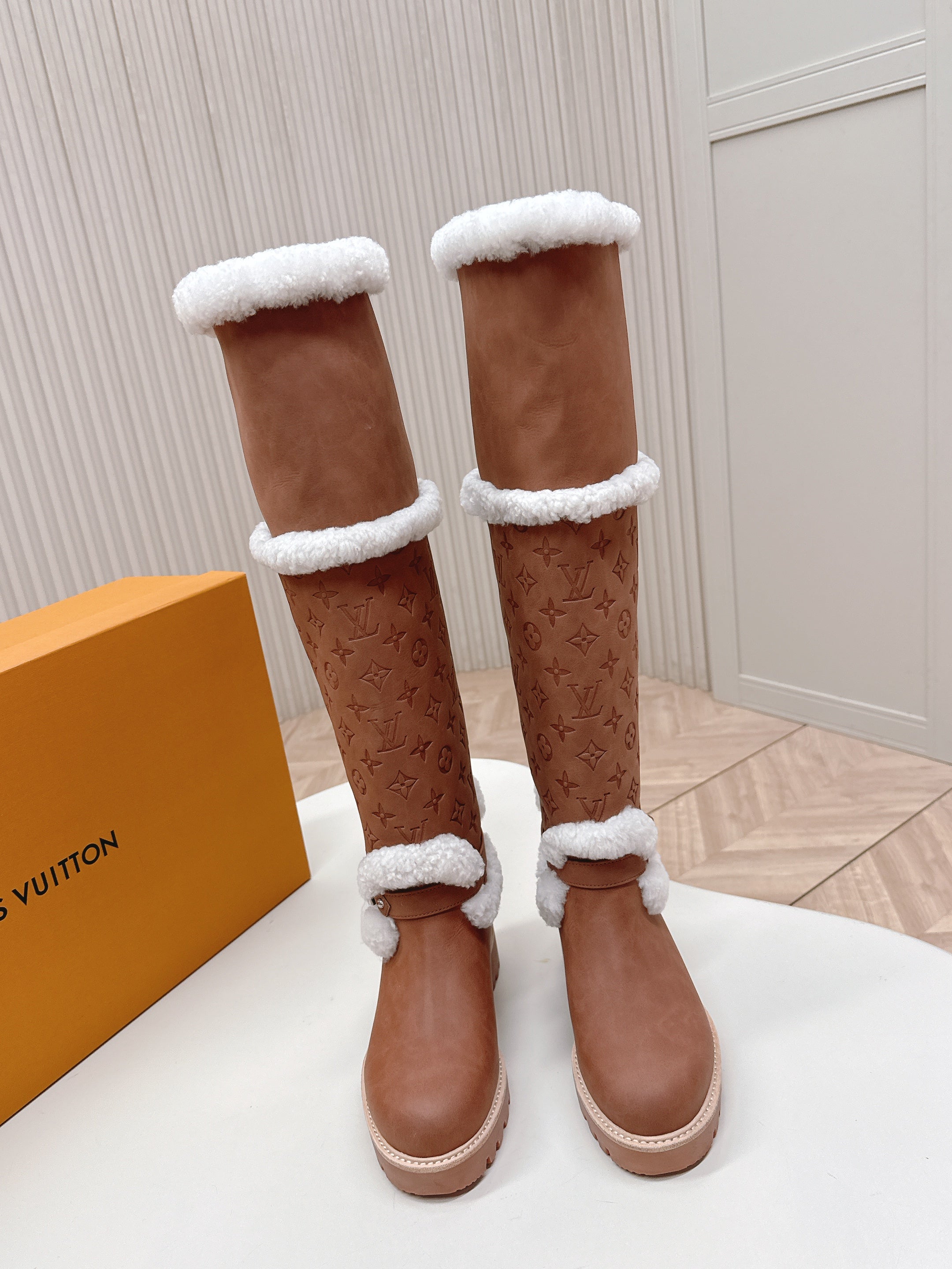 LV 2026 Territory Flat Thigh Boot Brown White Nubuck Calf Leather 595432