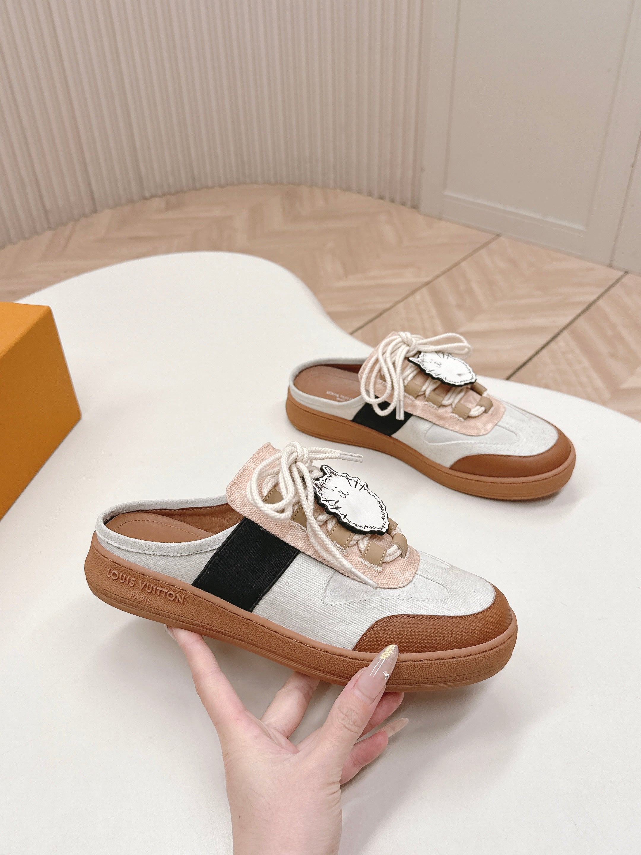 LV 2026 Lous Open Back Sneaker White Brown Canvas Leather 595416