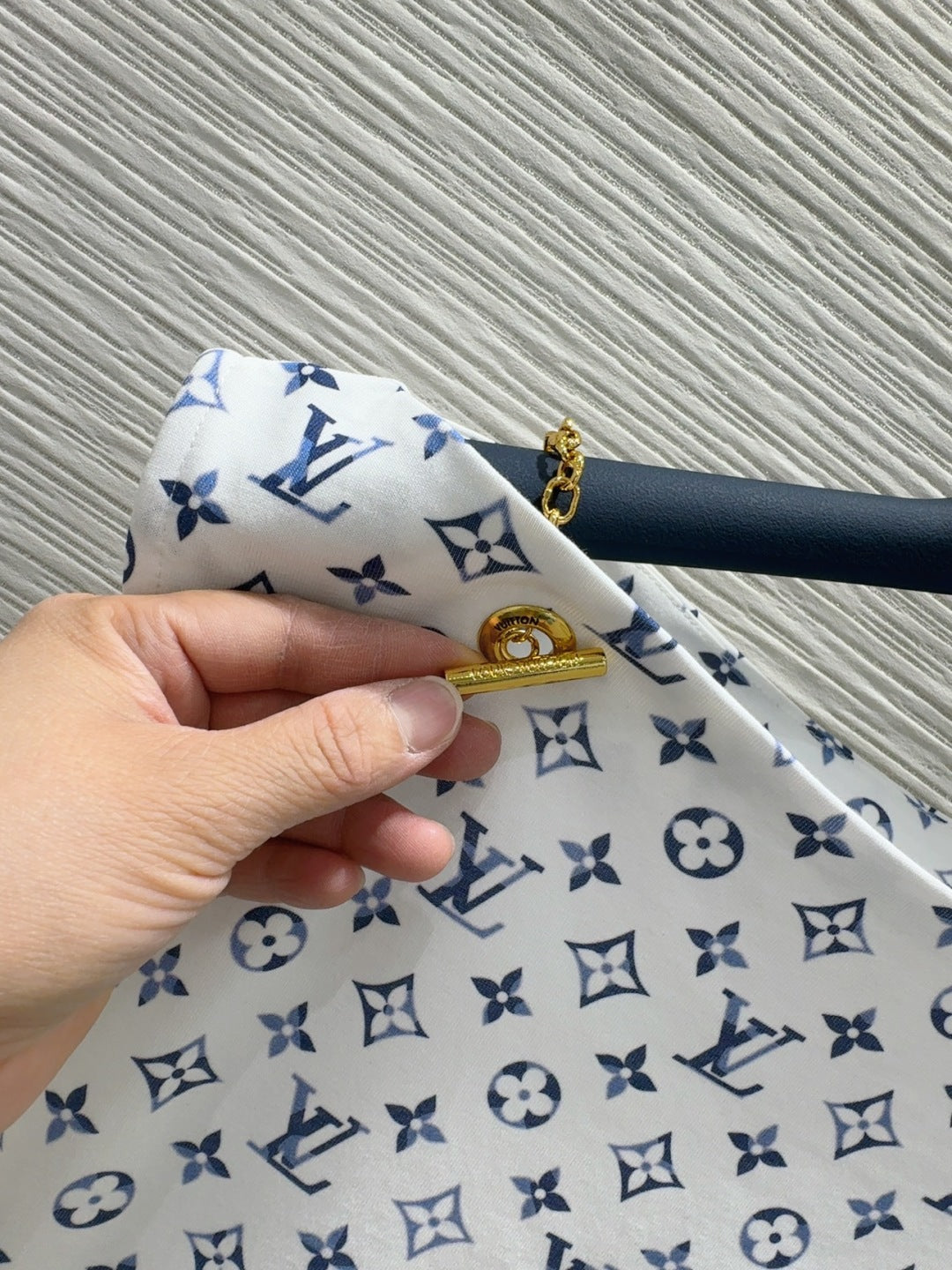 LV 25 Simple Dress White Blue Cotton