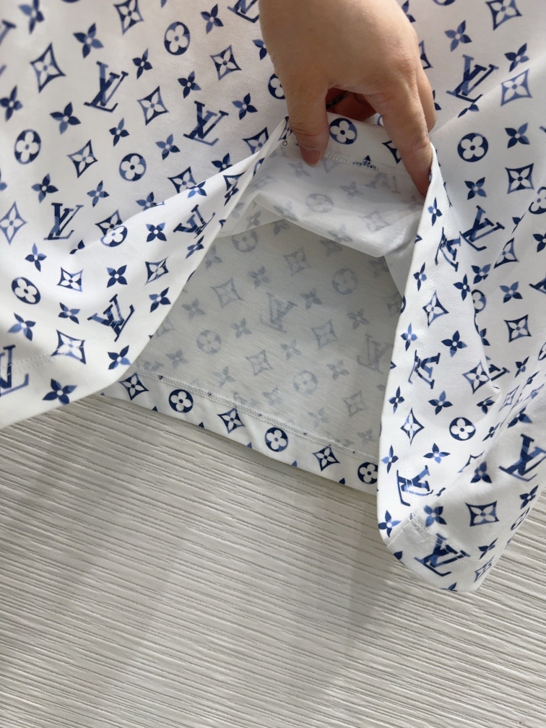 LV 25 Simple Dress White Blue Cotton