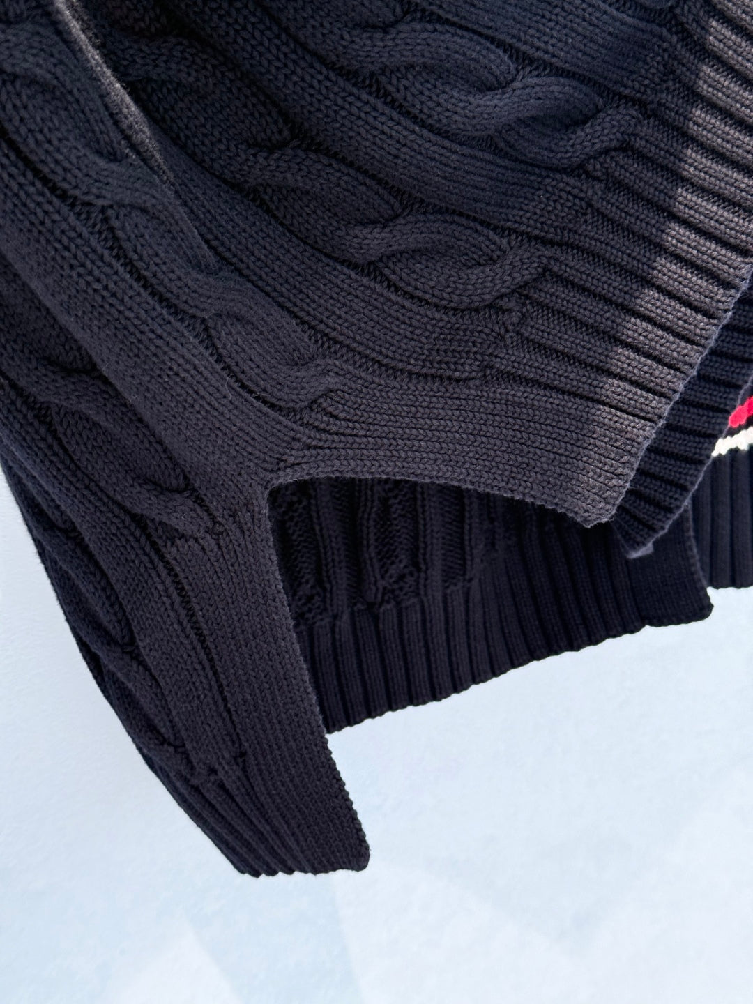 CD 25 Cardigan Black Red White Cotton