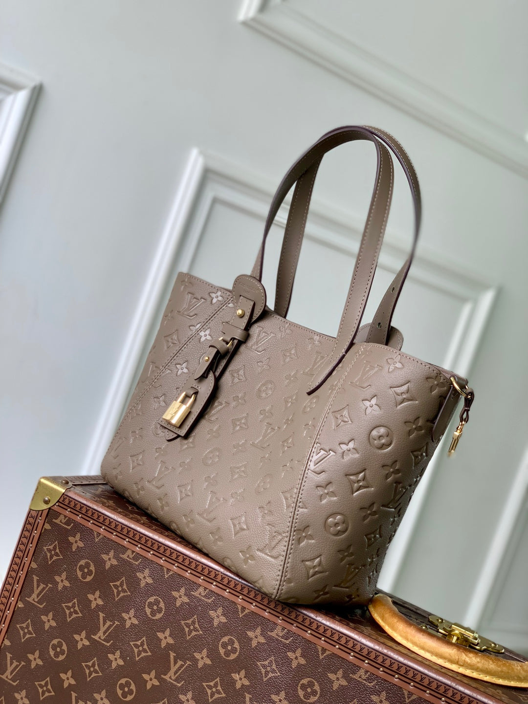 LV 2025 Louis Vuitton All In One MM Bag 40cm Gray Monogram Empreinte Leather 343619