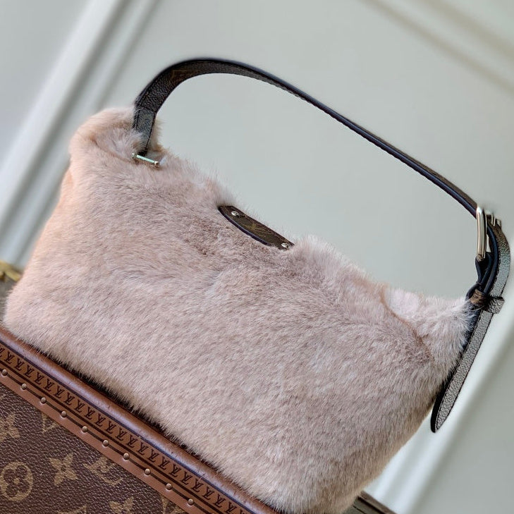 LV 2025 Pochette Hills Bag Beige Brown Fur Lambskin 346600