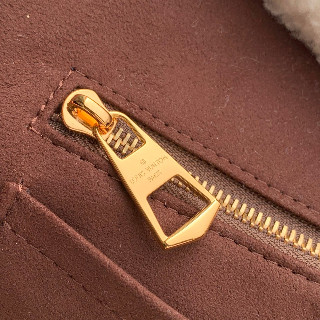 LV 2025 Ski CarryAll PM Bag 34cm Chocolate Brown Suede Cowhide 347358