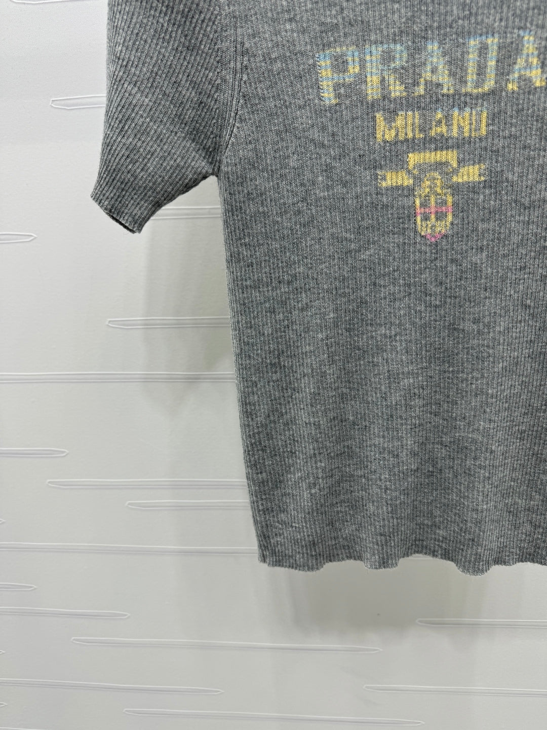 Prada 25 T-Shirt Wool with Acrylic 233531