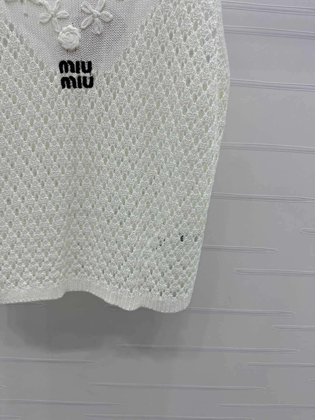 Miumiu 25 White Knitted V-neck Tank Top