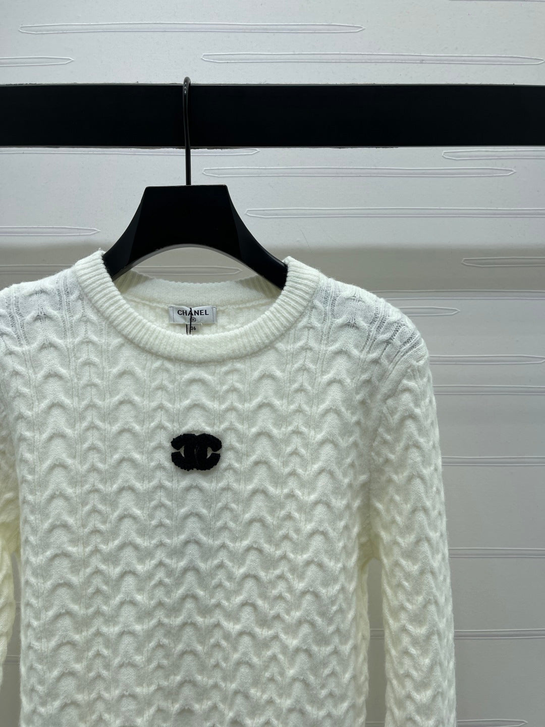 Chanel 2025 Long-sleeved Sweater White Wool Acrylic Nylon 319586