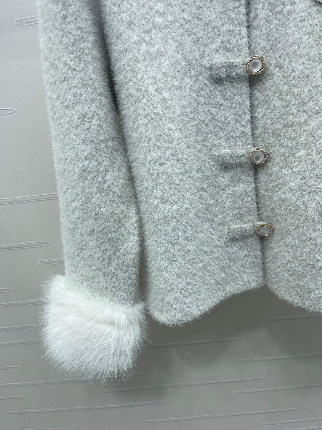 Chanel 2025 Fur-sleeved Crew Neck Cardigan Light Gray Polyester Wool 319594