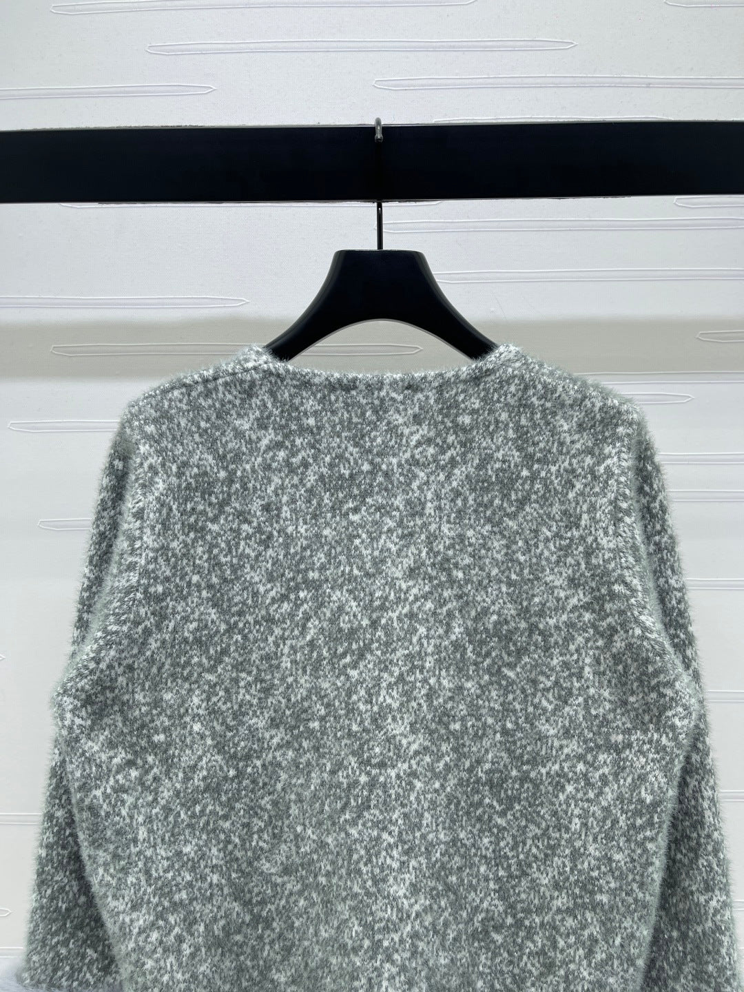 Chanel 2025 Fur-sleeved Crew Neck Cardigan Gray Polyester Wool 319595