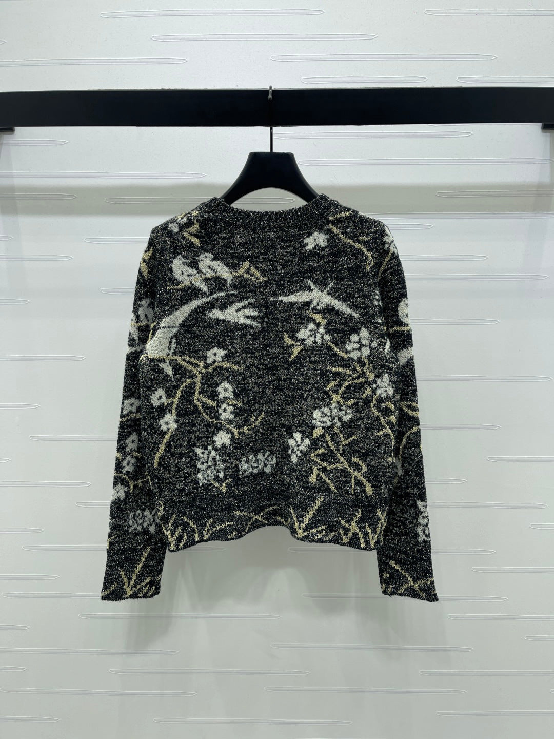 Chanel 25 Floral And Bird Long-sleeved Sweater Gray Wool 321306